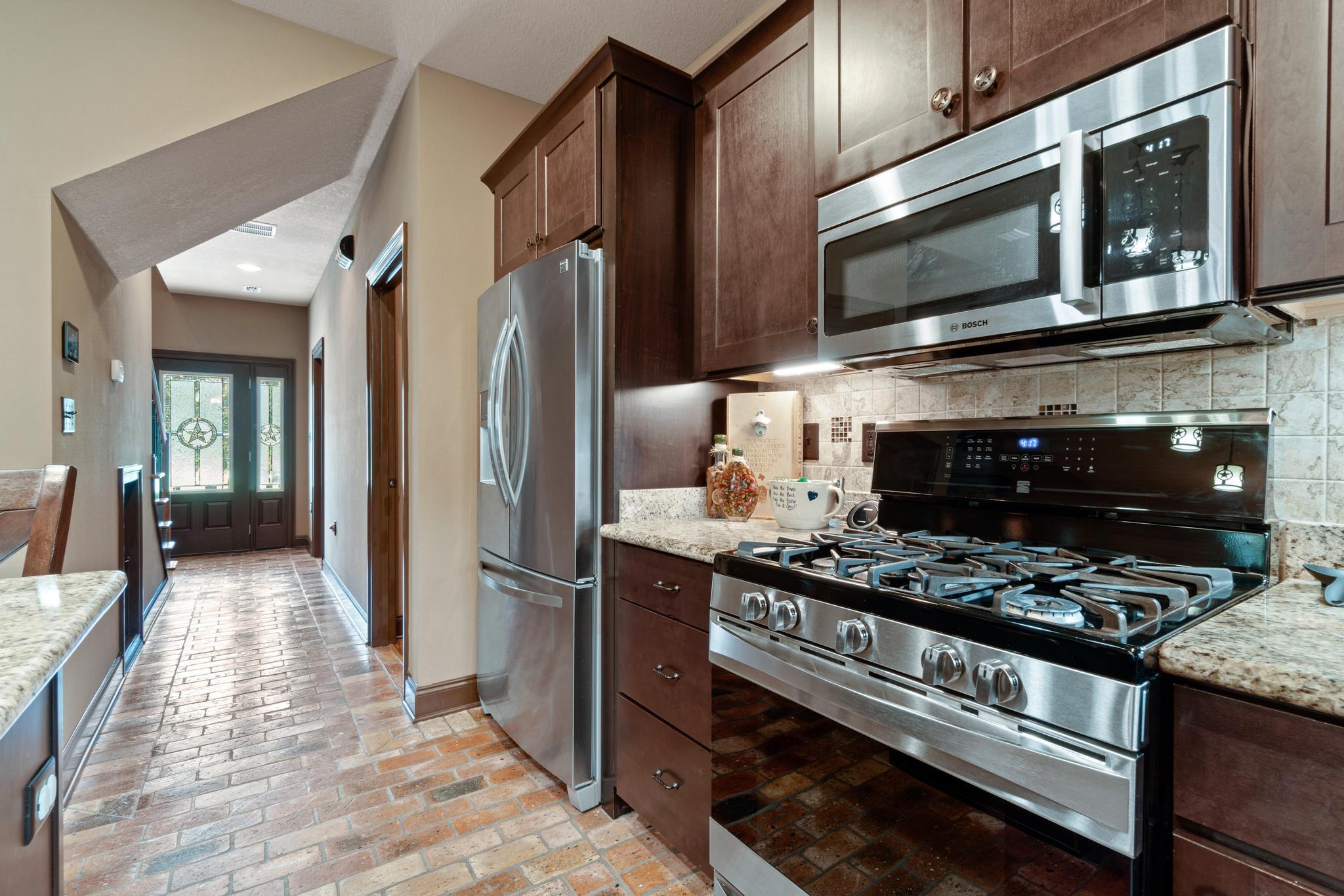 CRESCENT SHORES - Residential