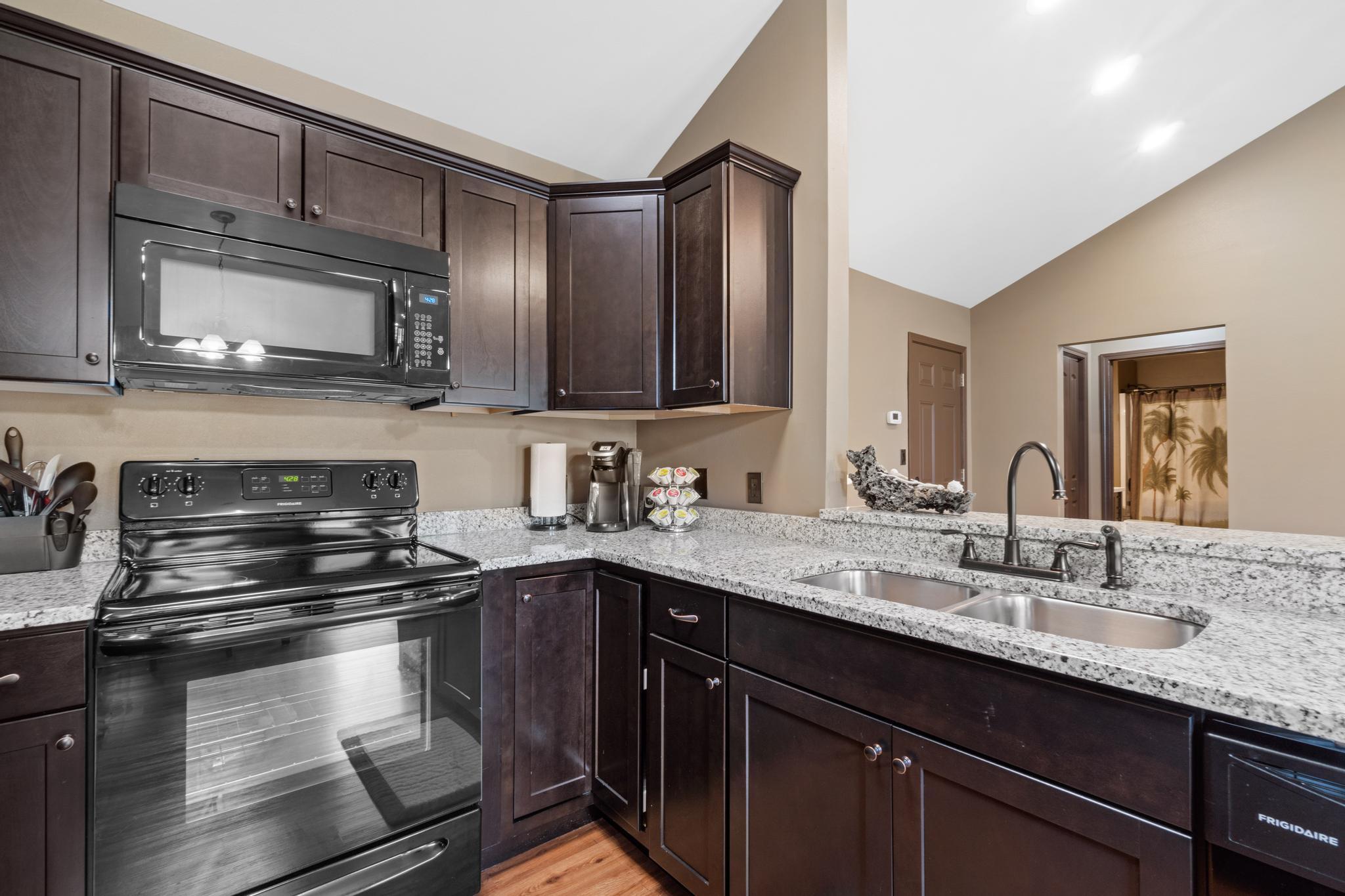 CRESCENT SHORES - Residential