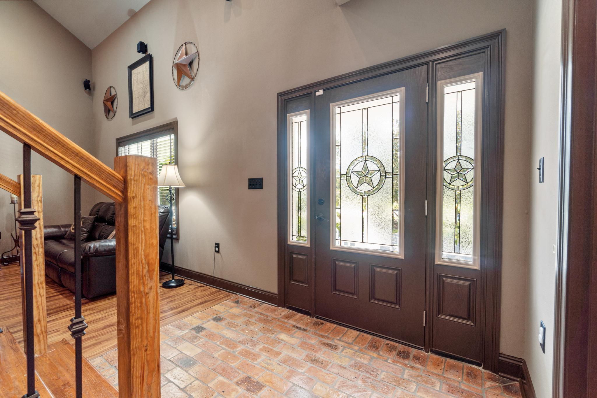 CRESCENT SHORES - Residential