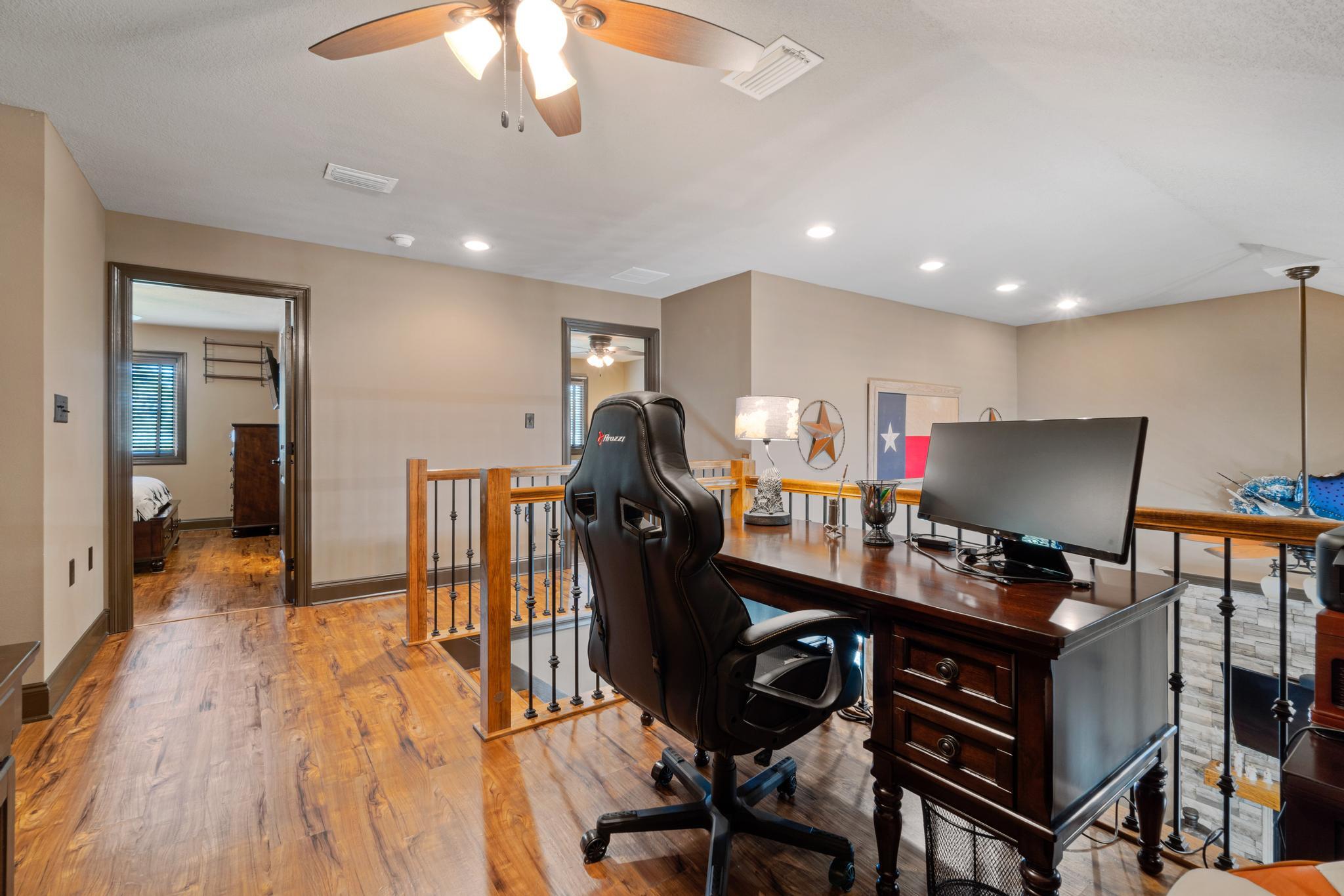 CRESCENT SHORES - Residential