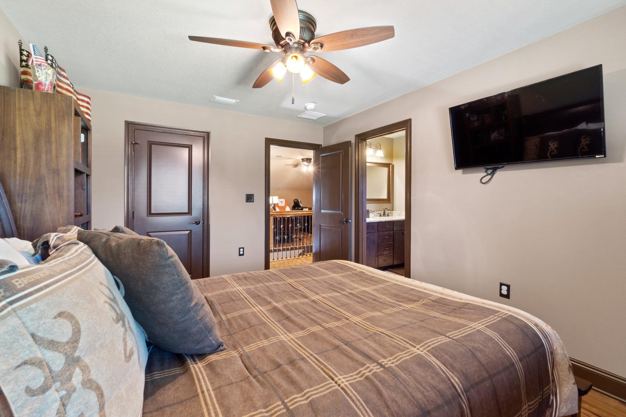 CRESCENT SHORES - Residential