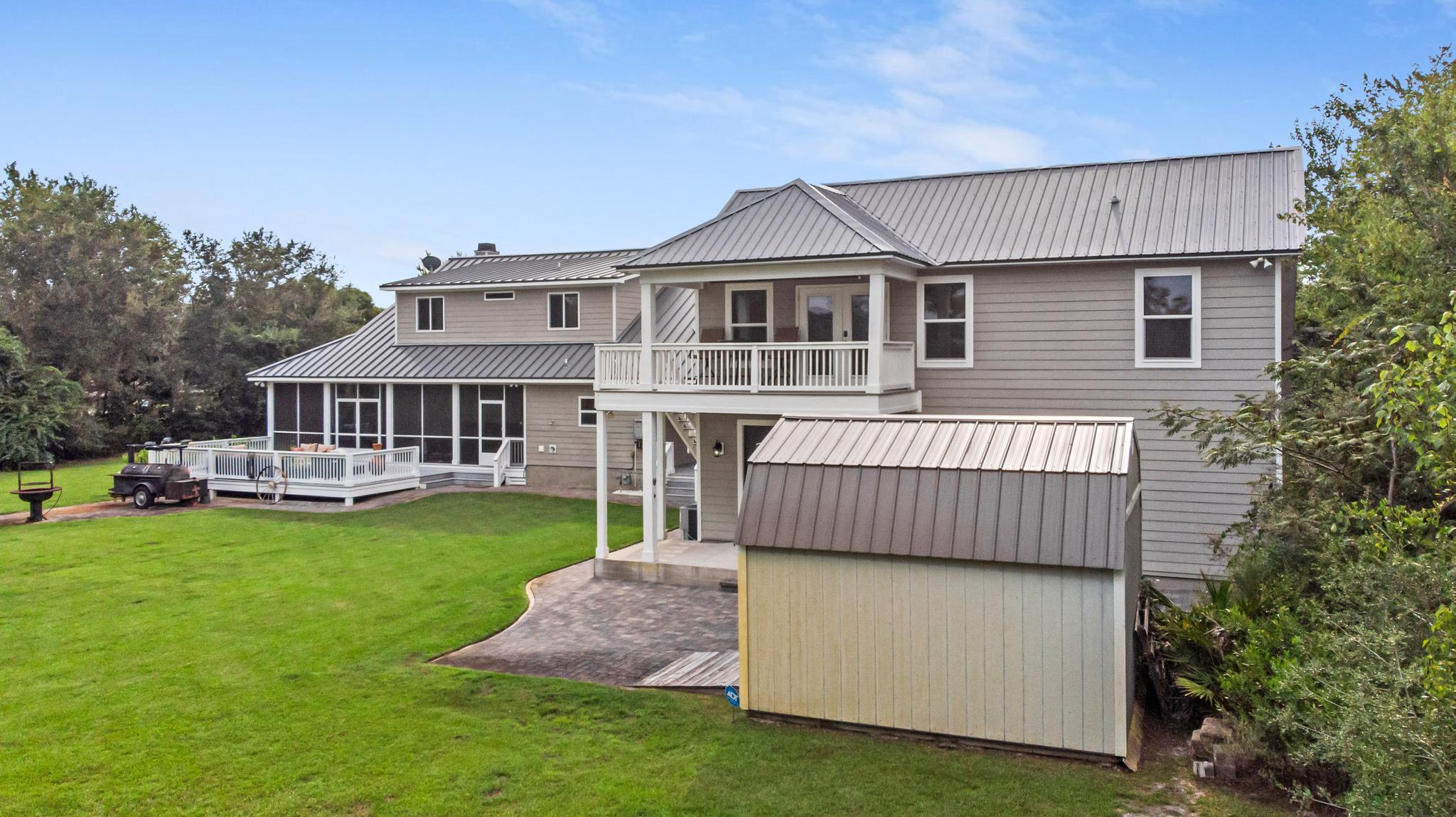 CRESCENT SHORES - Residential