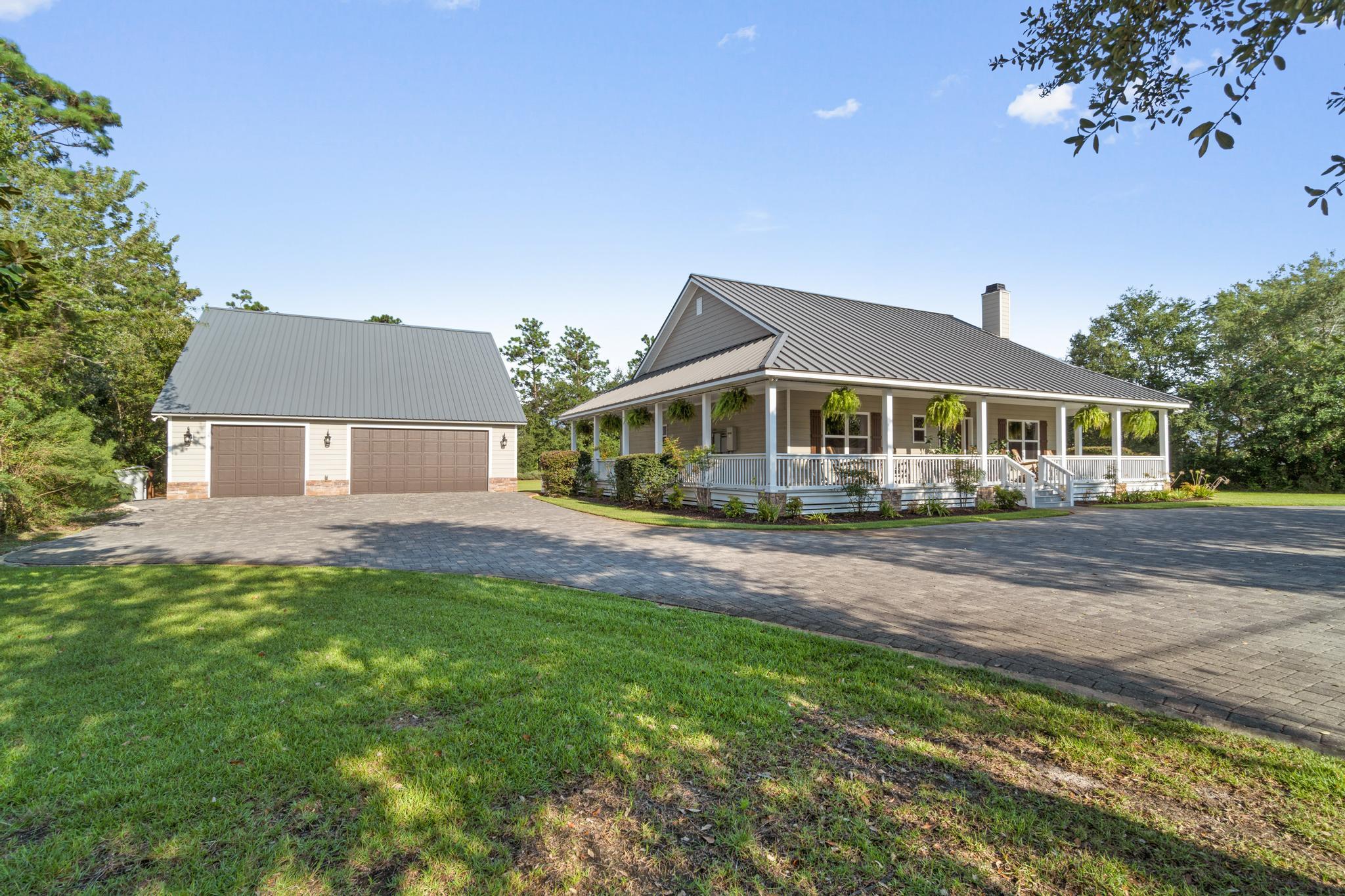 CRESCENT SHORES - Residential