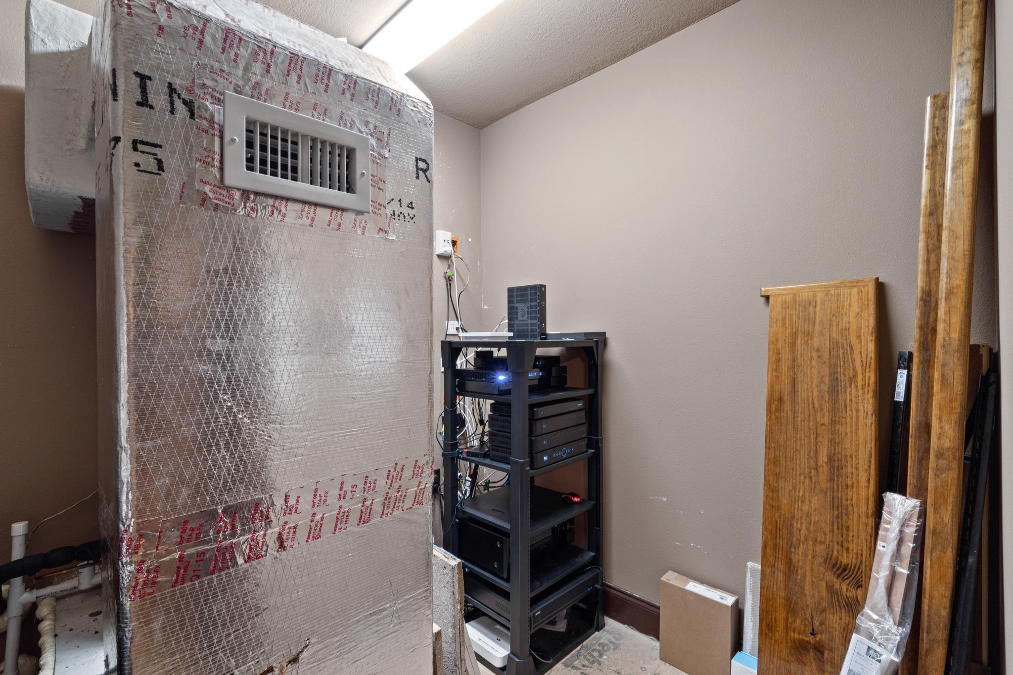 CRESCENT SHORES - Residential