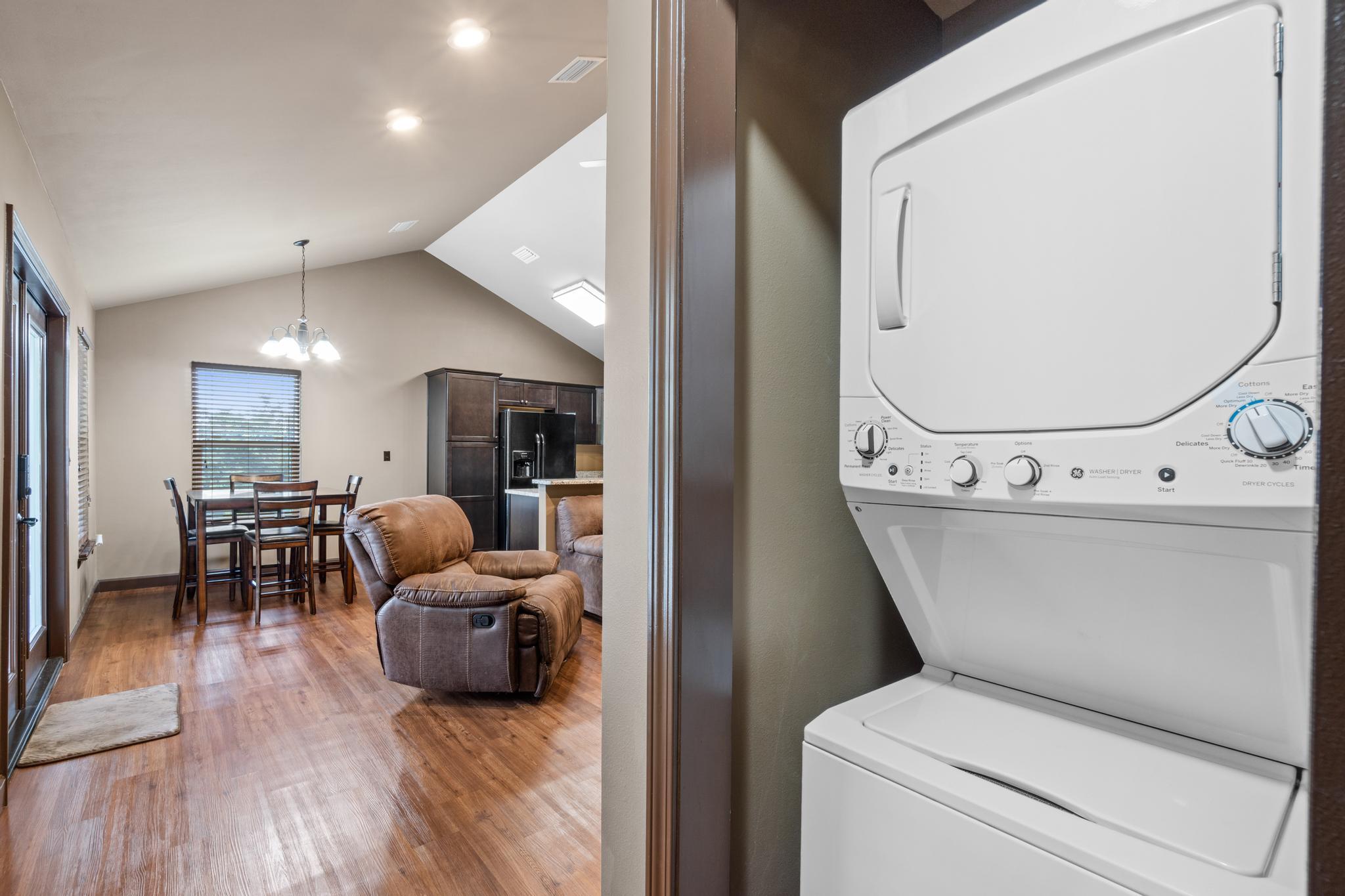 CRESCENT SHORES - Residential