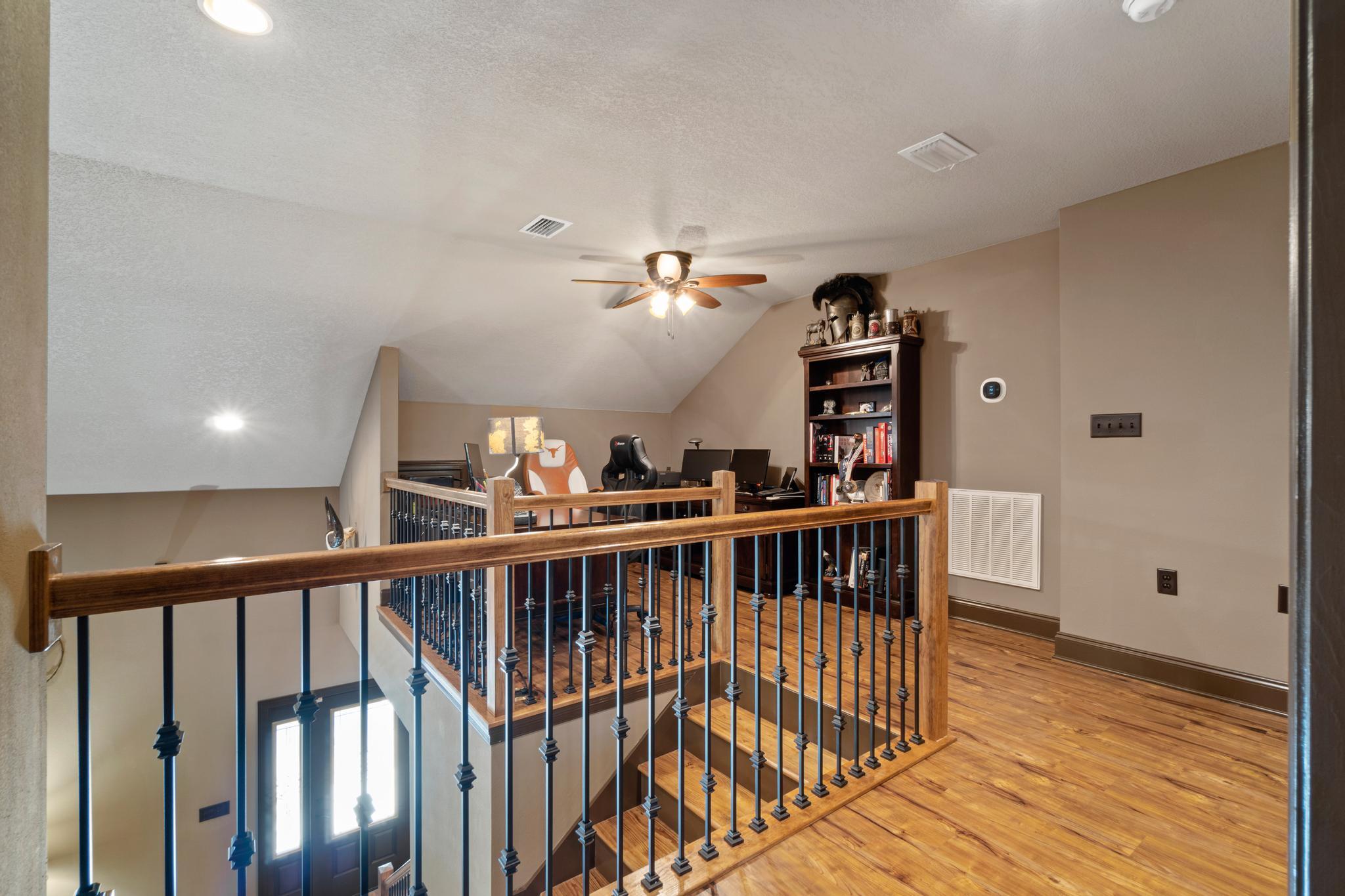 CRESCENT SHORES - Residential