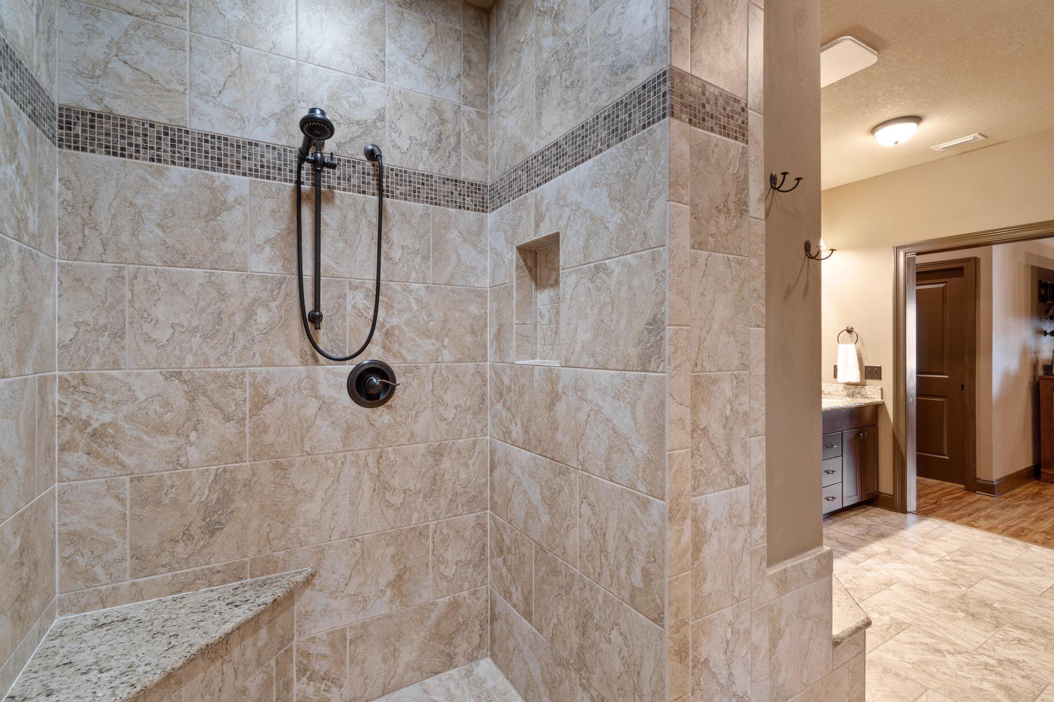 CRESCENT SHORES - Residential