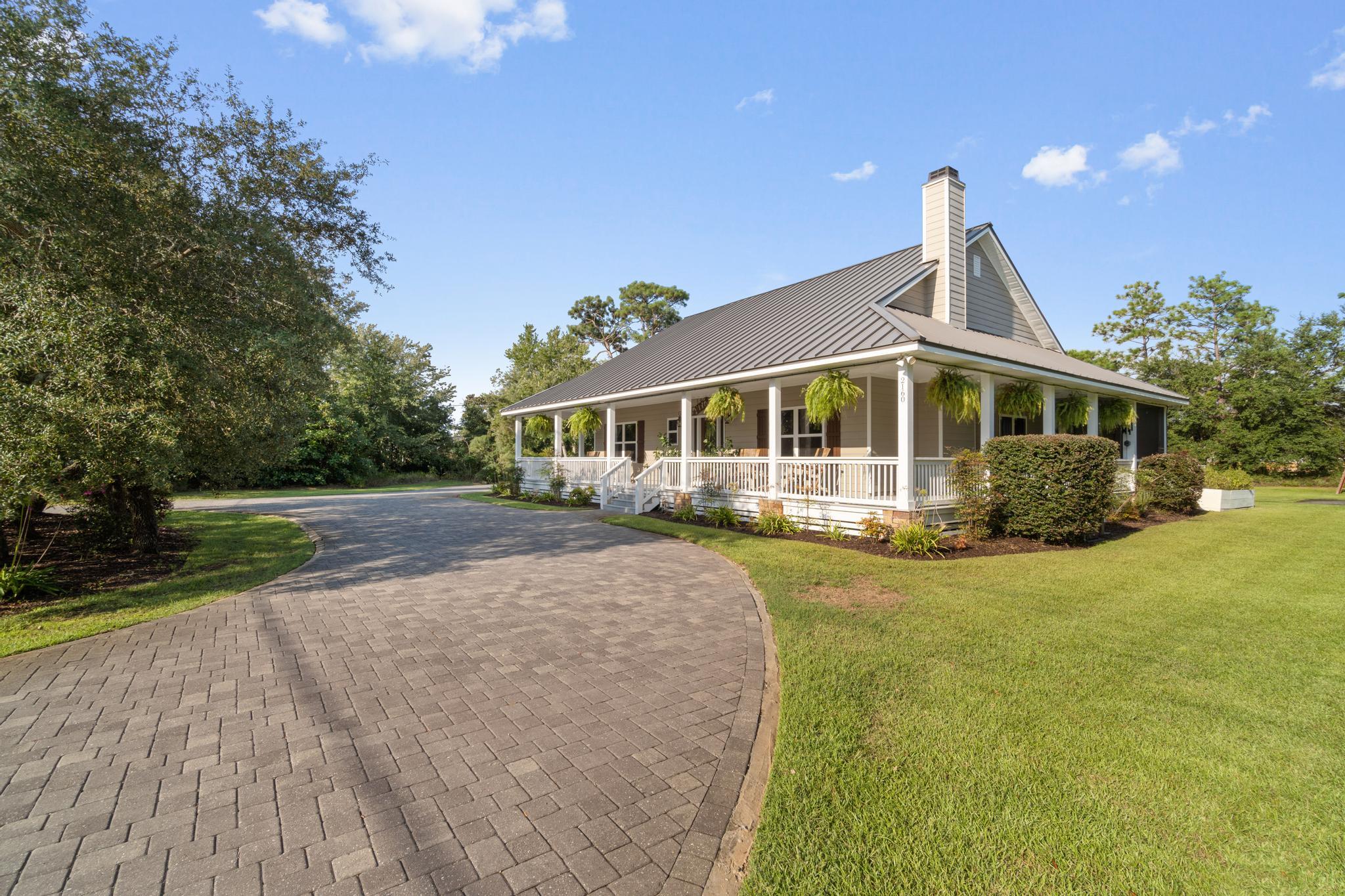 CRESCENT SHORES - Residential