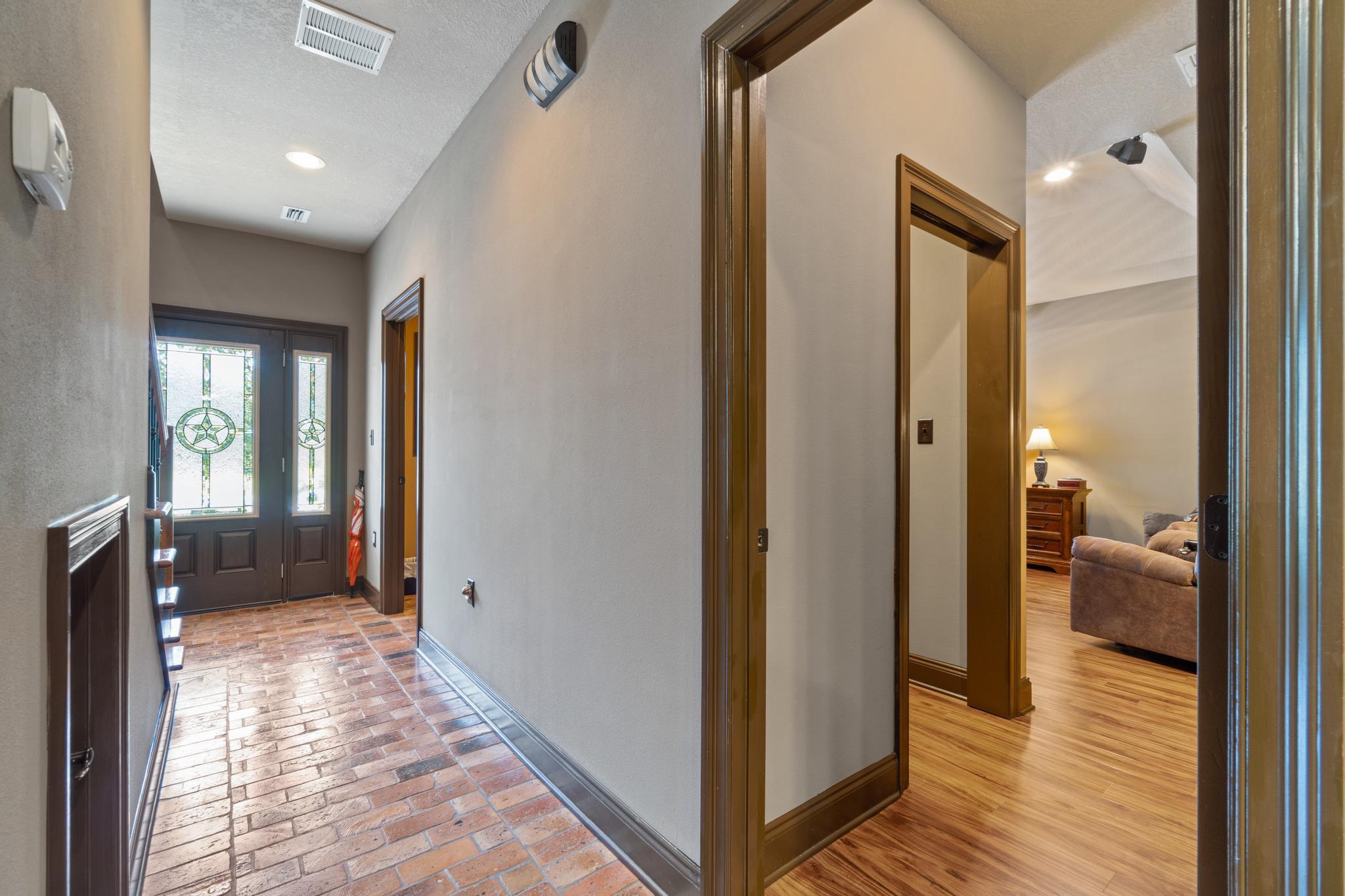 CRESCENT SHORES - Residential