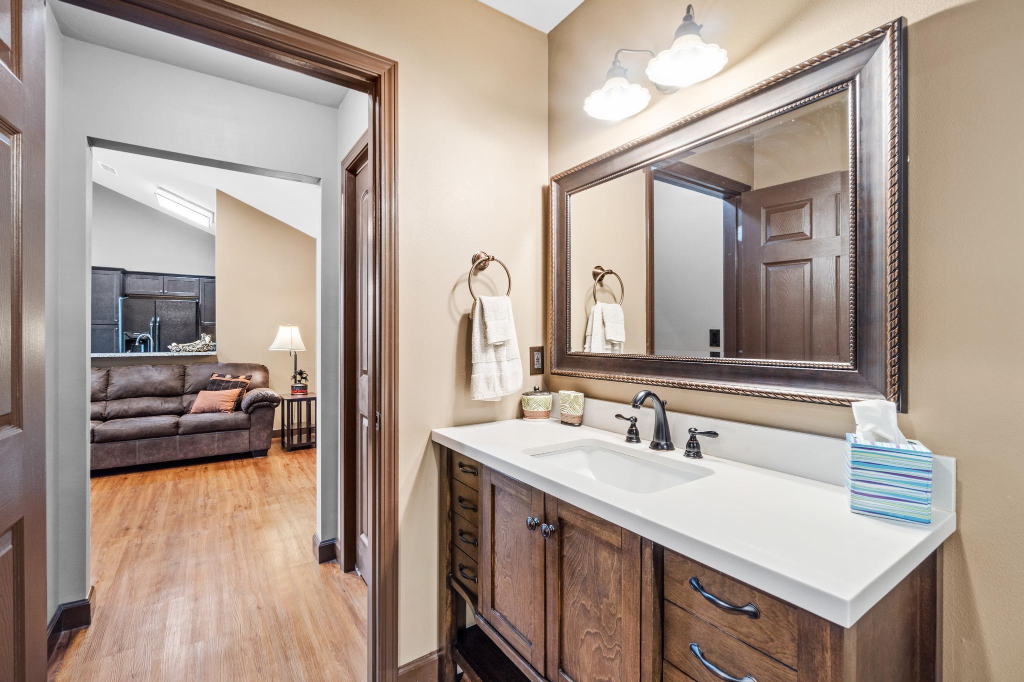 CRESCENT SHORES - Residential