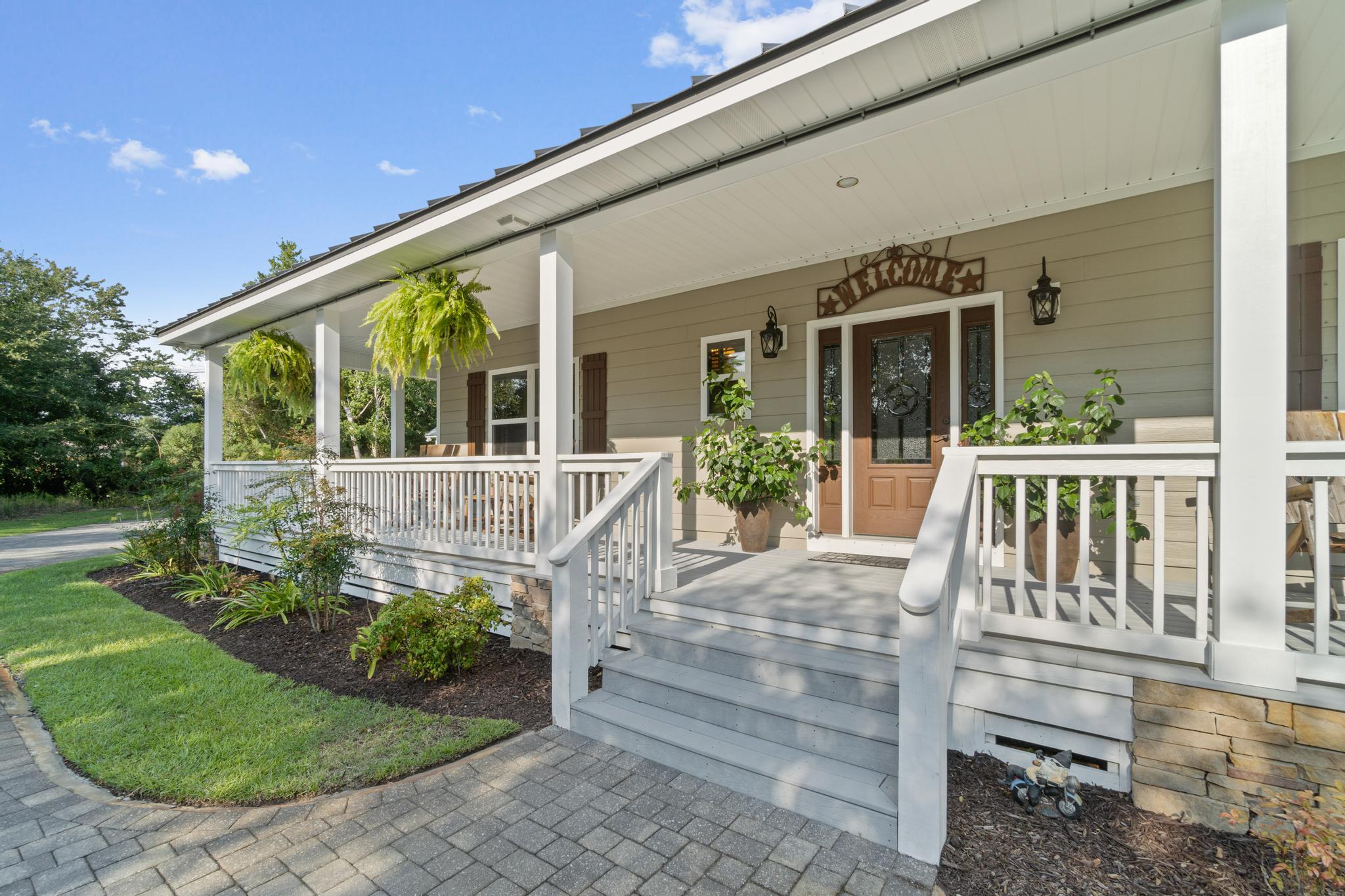 CRESCENT SHORES - Residential