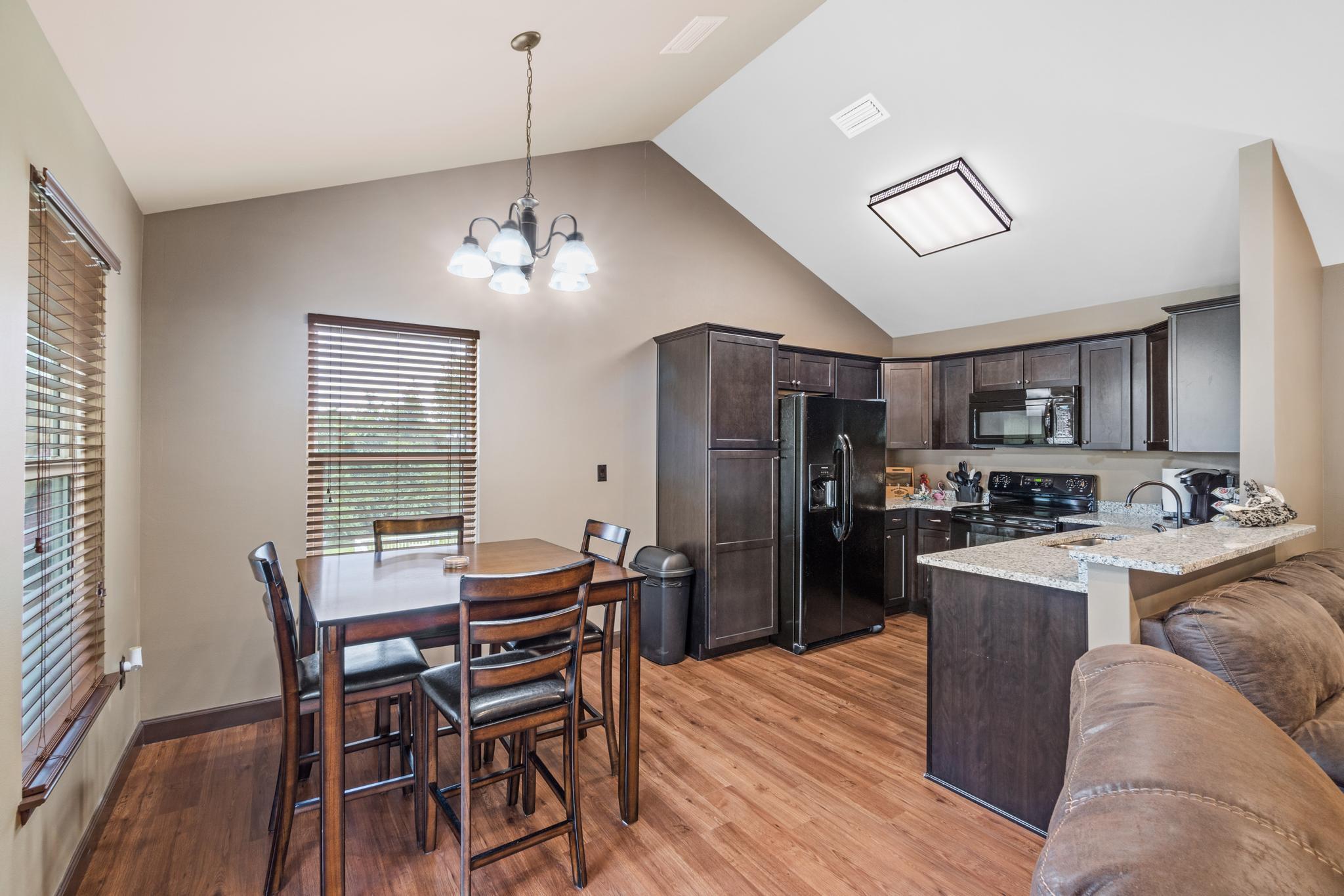 CRESCENT SHORES - Residential