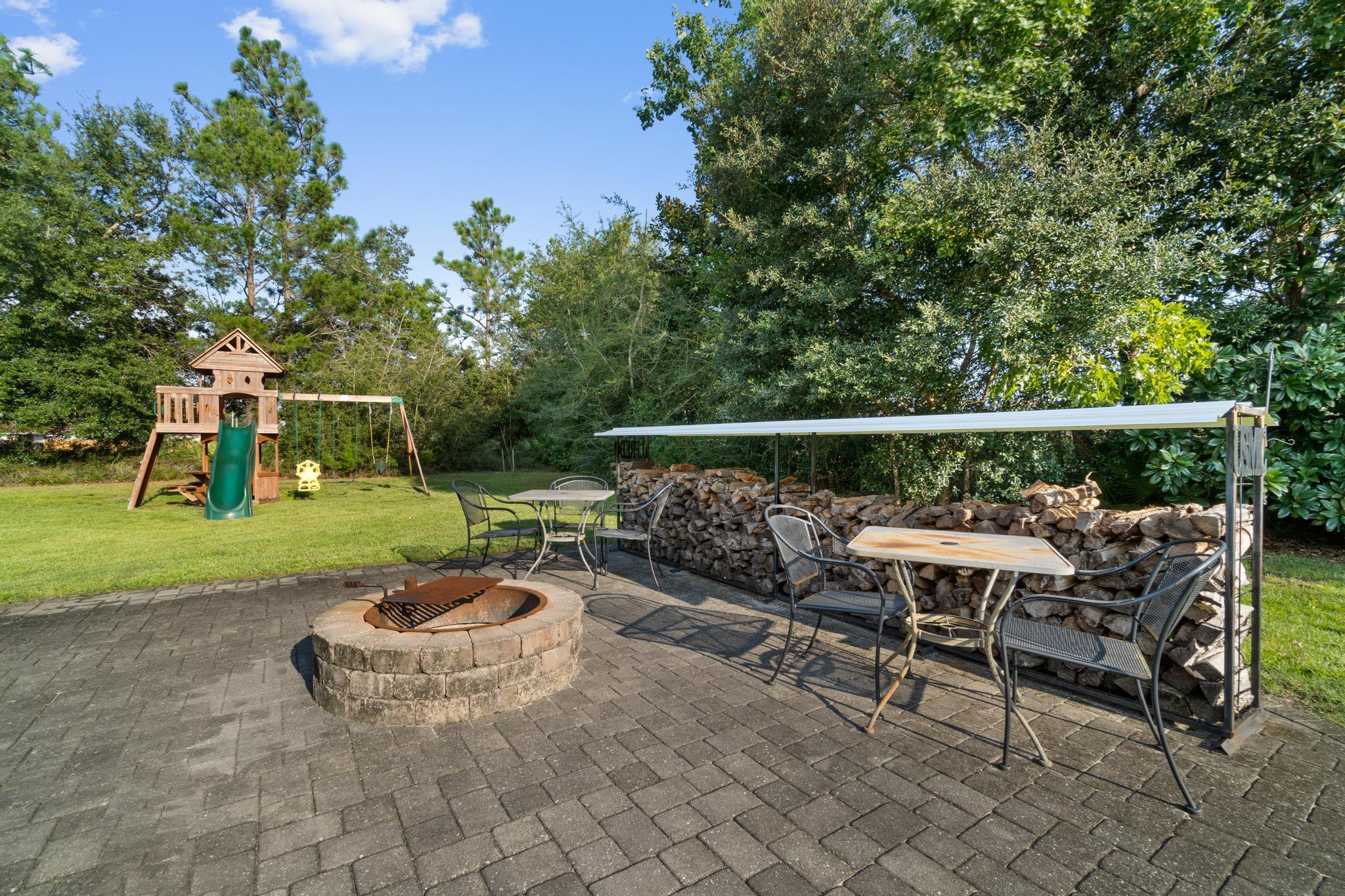 CRESCENT SHORES - Residential