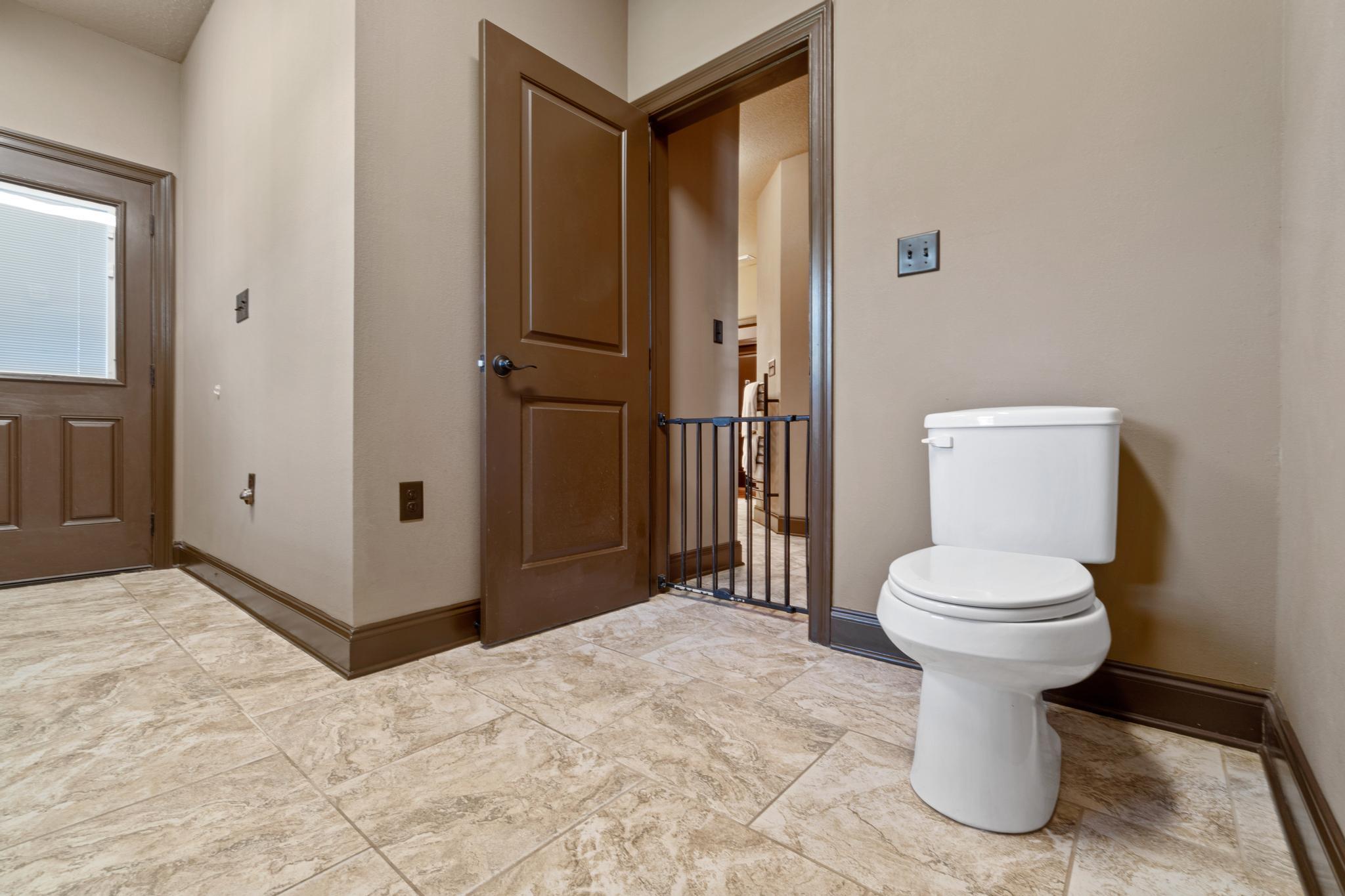 CRESCENT SHORES - Residential