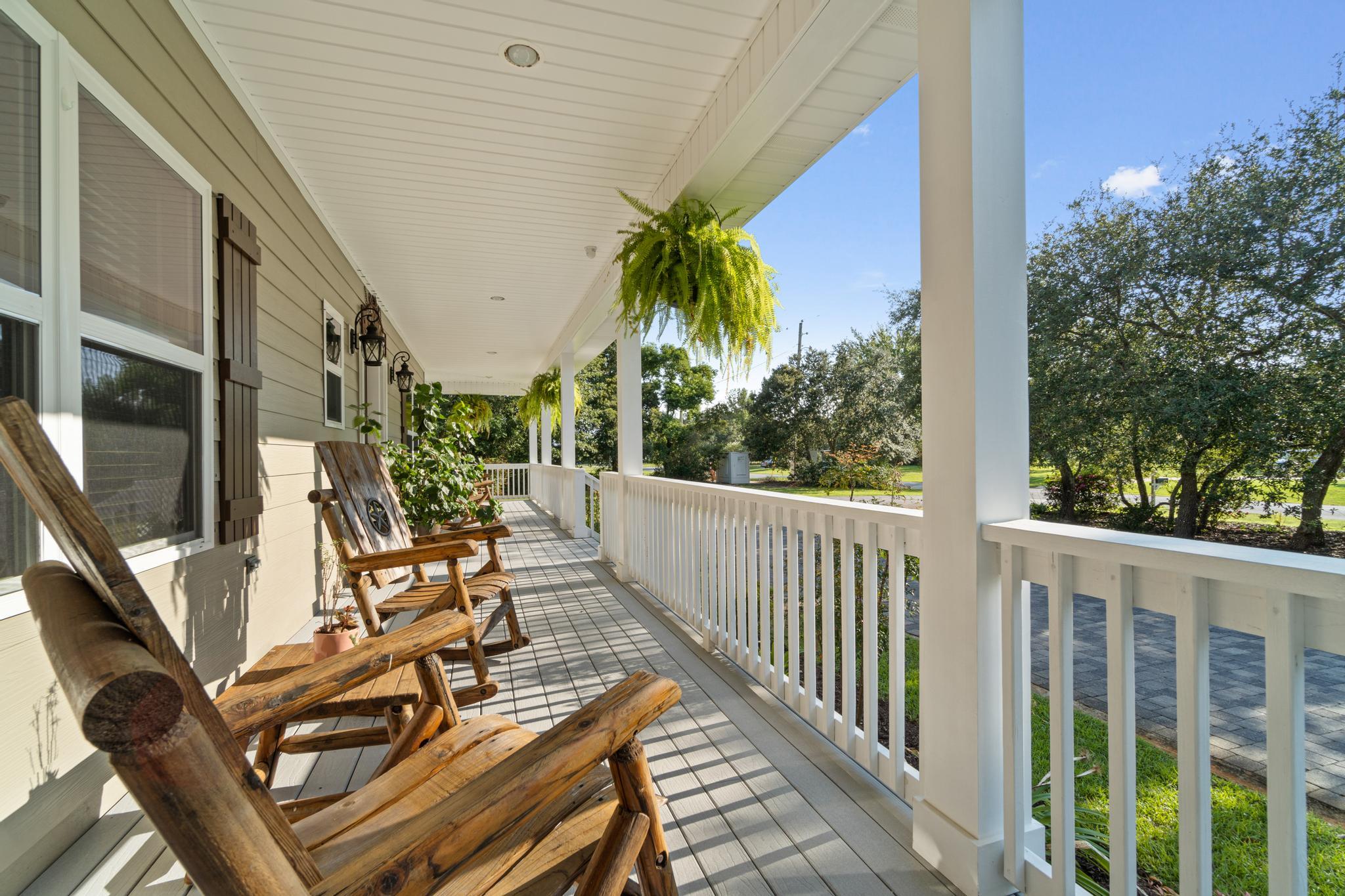 CRESCENT SHORES - Residential