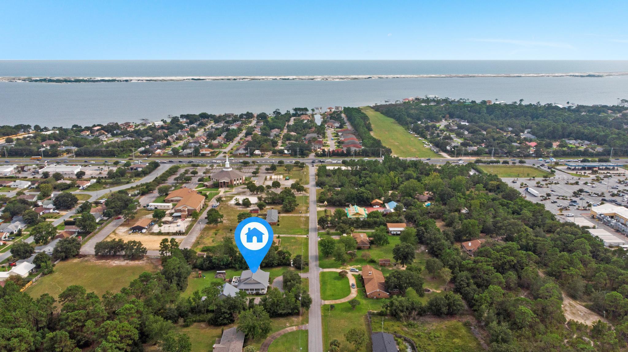 CRESCENT SHORES - Residential