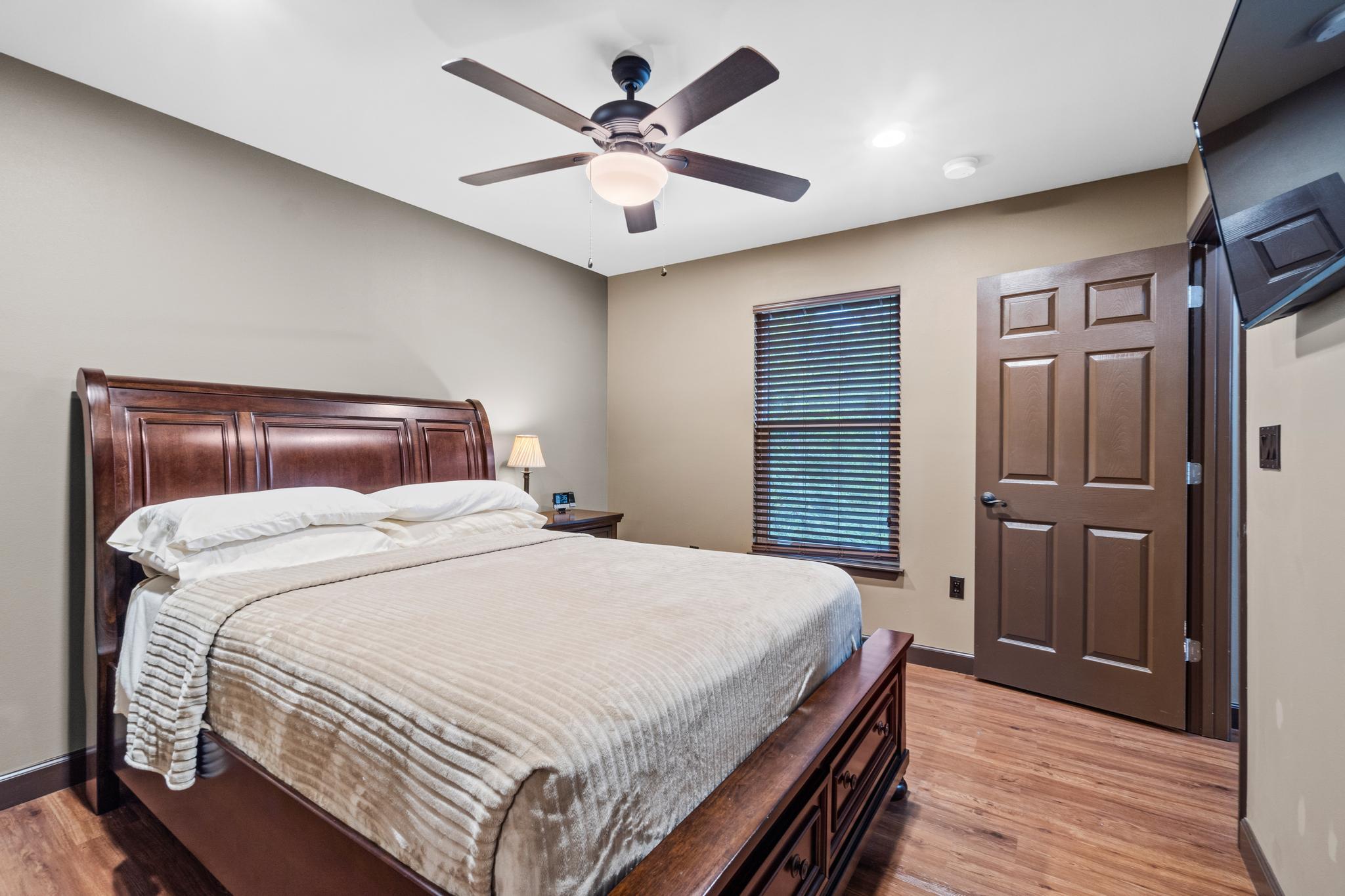 CRESCENT SHORES - Residential