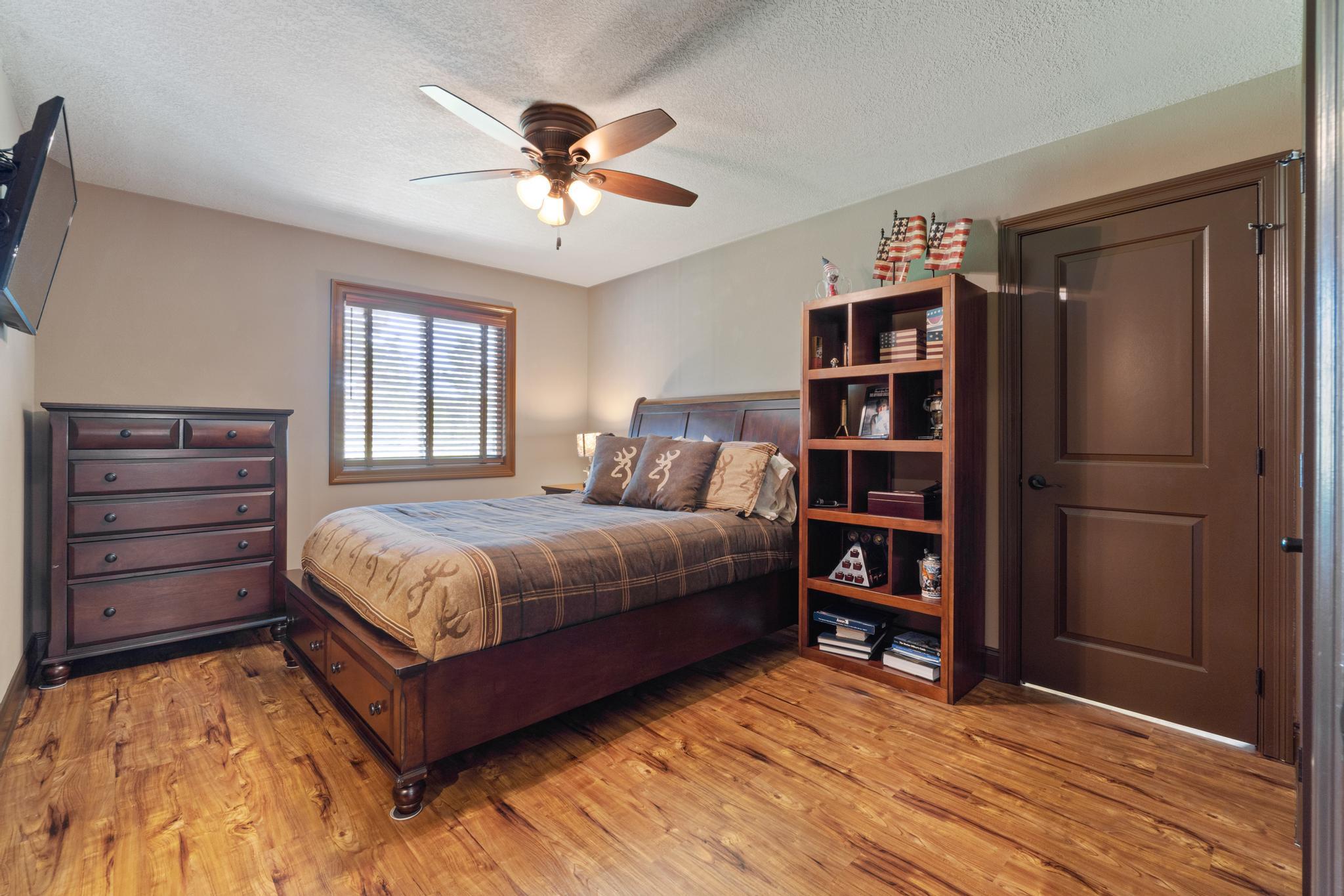 CRESCENT SHORES - Residential