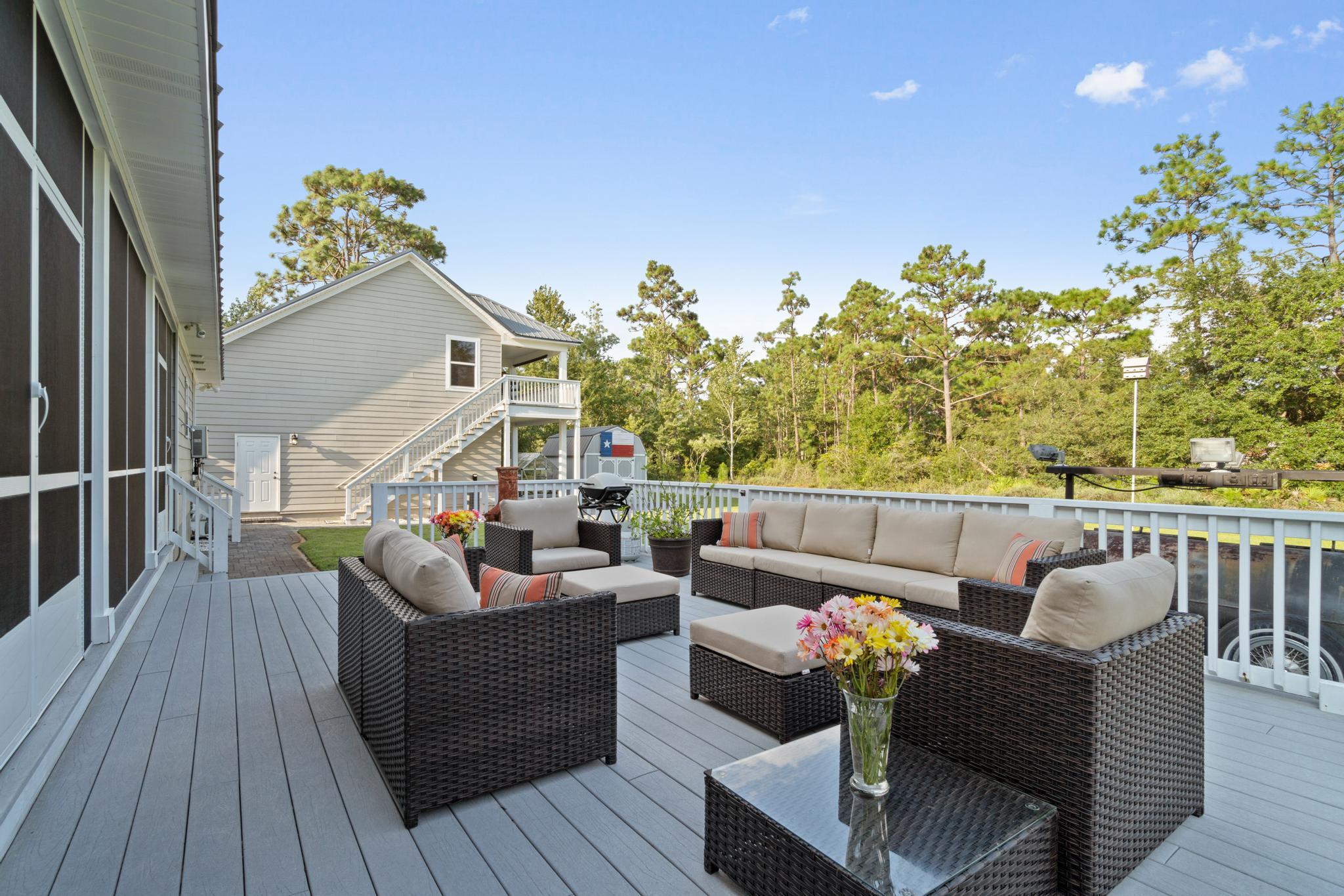 CRESCENT SHORES - Residential