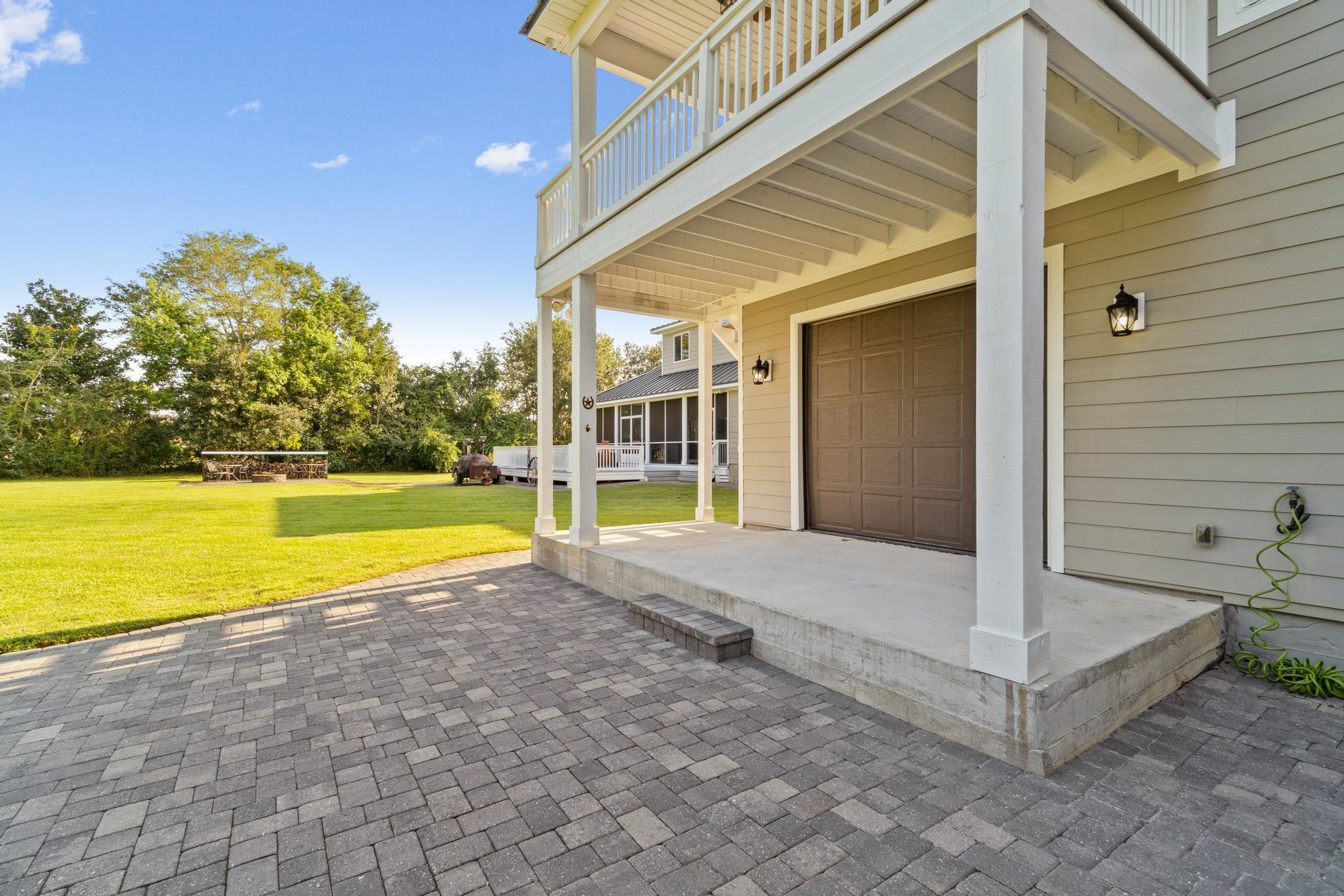 CRESCENT SHORES - Residential