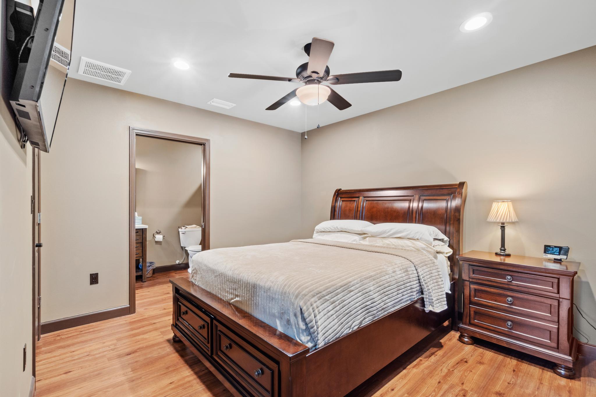 CRESCENT SHORES - Residential