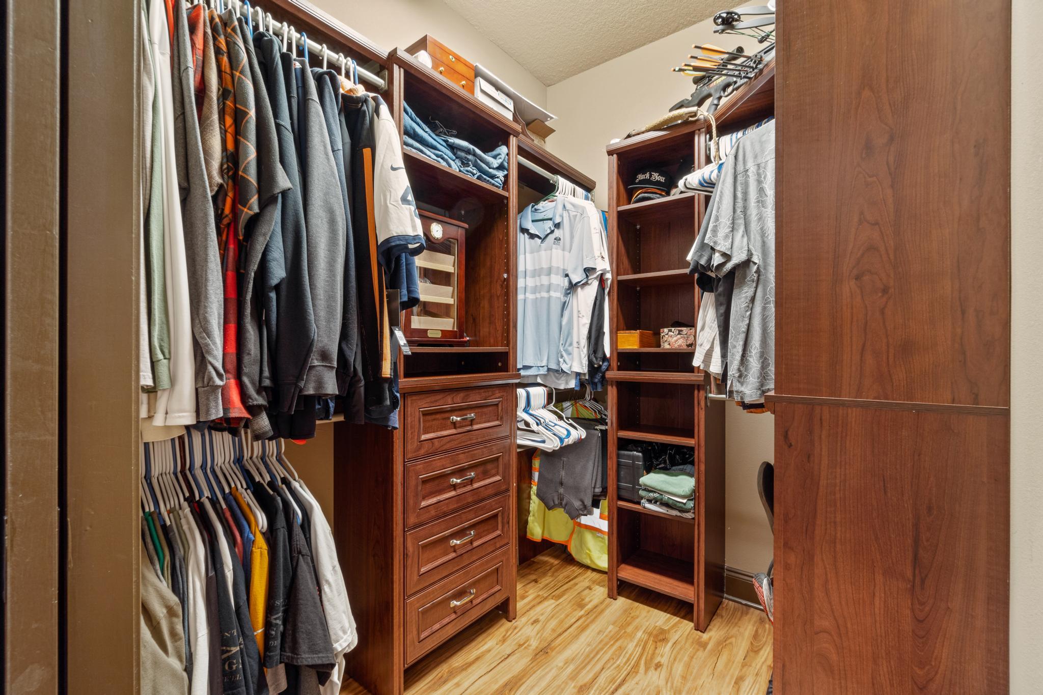 CRESCENT SHORES - Residential