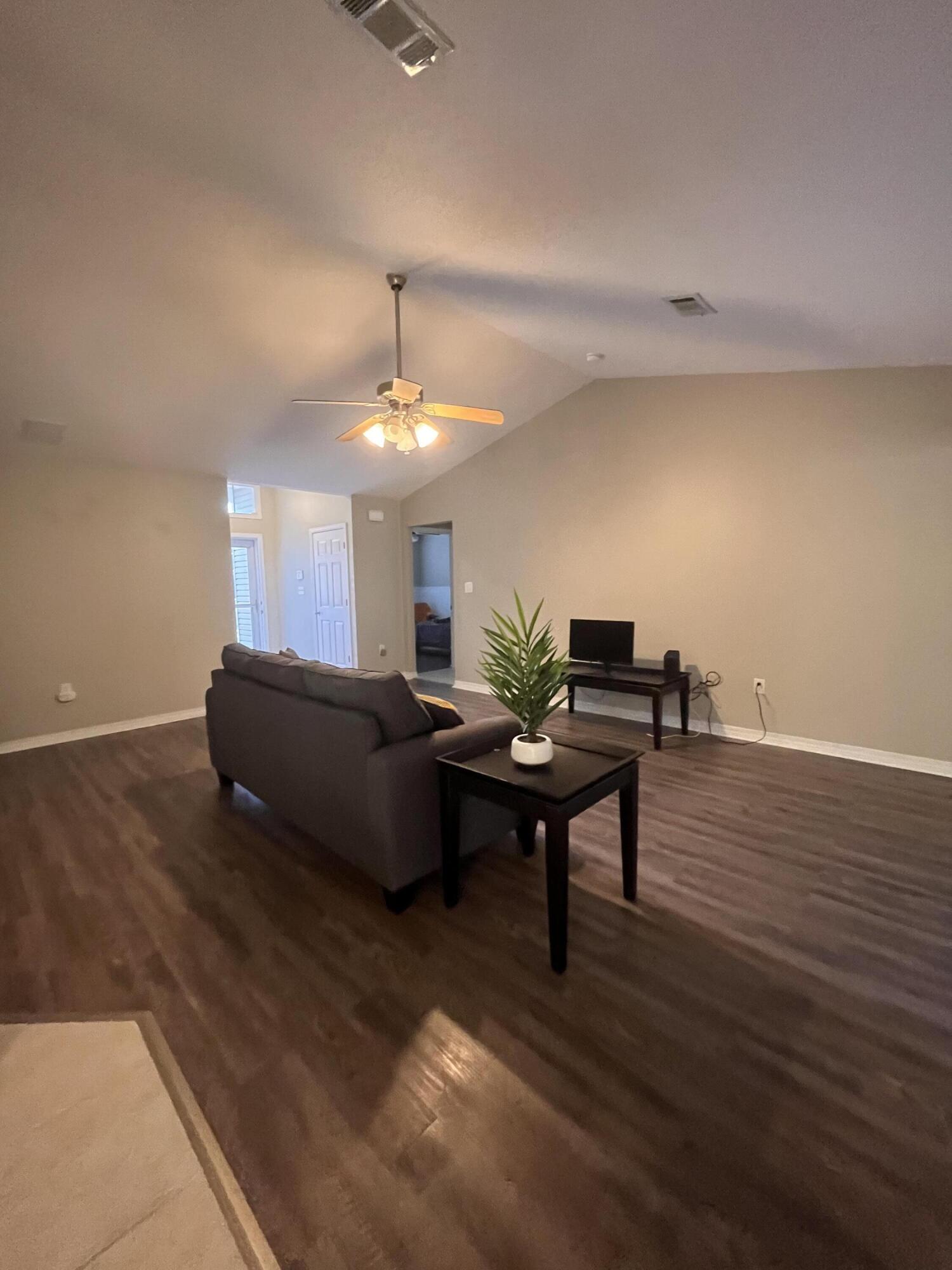 TURKEY-CREEK ESTATES - Residential