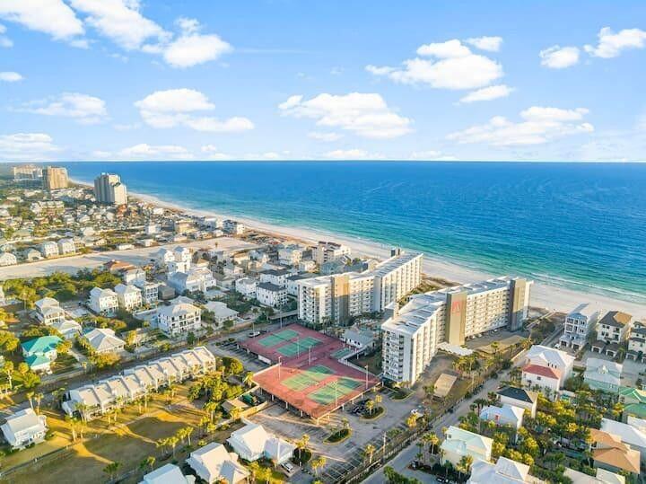 MAINSAIL CONDO PH 4 - Residential