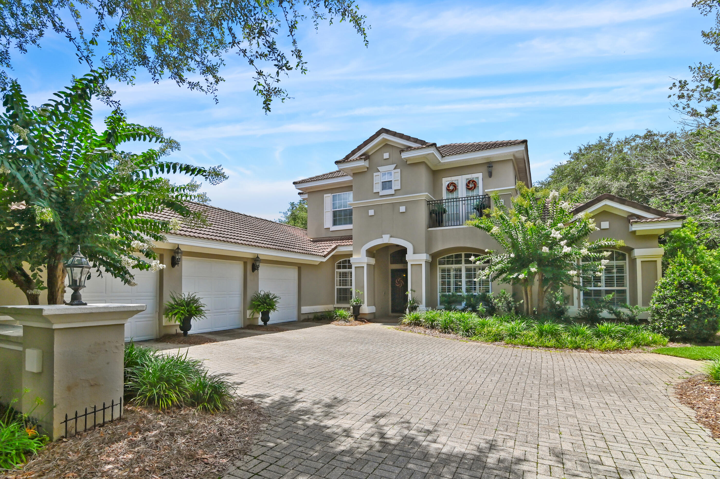 6341 Augusta Cove