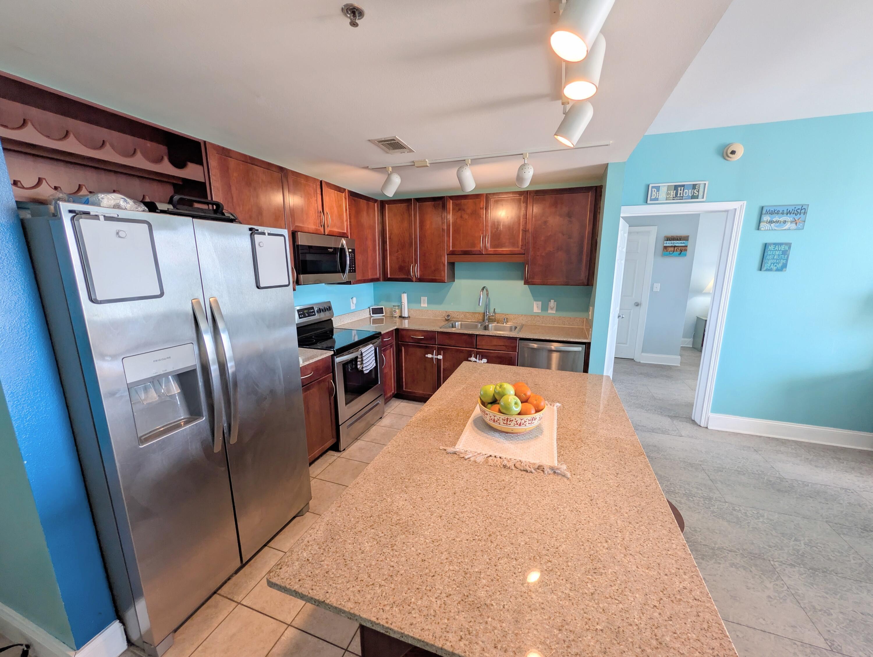 Laketown Wharf - Residential