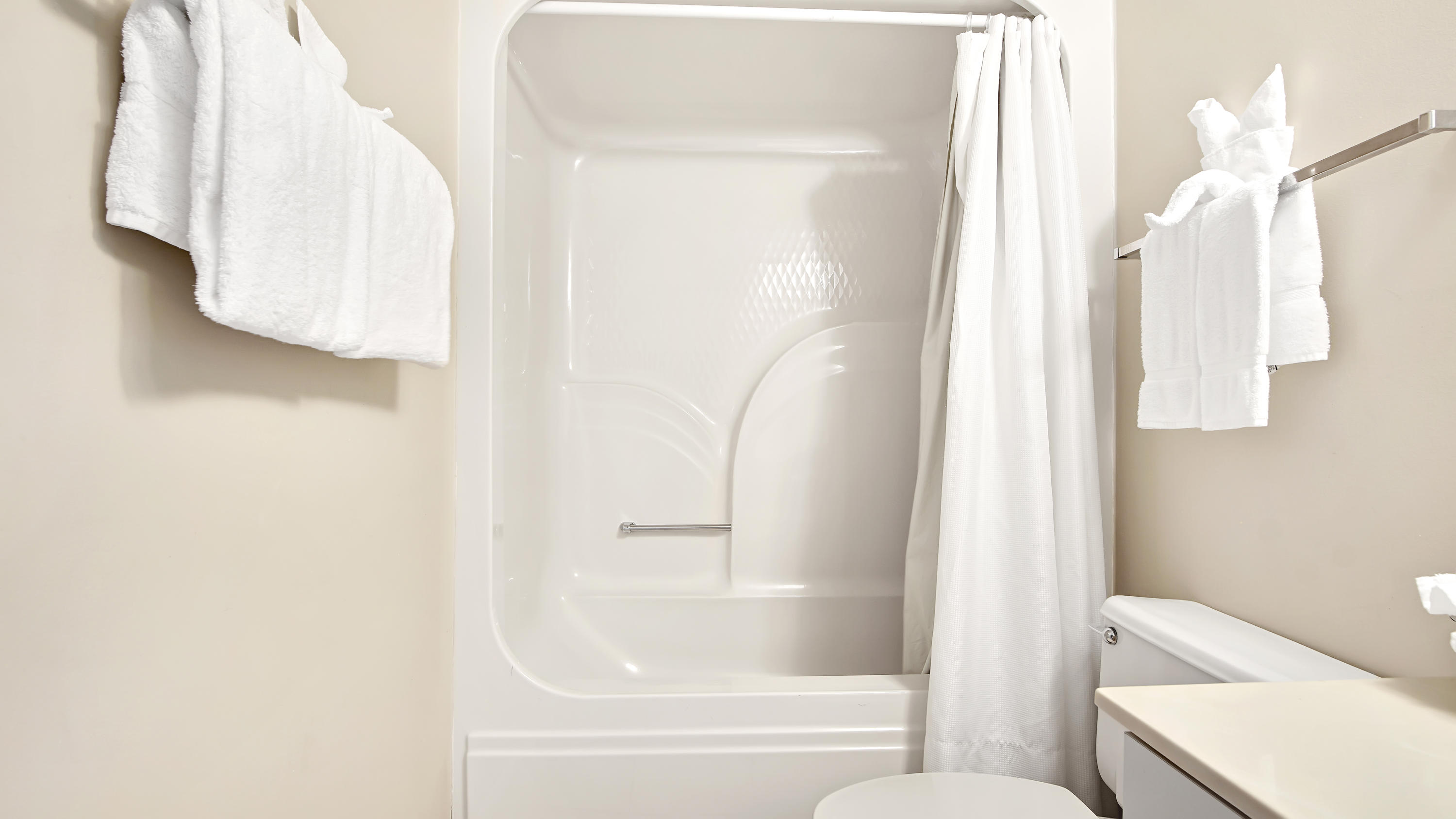 EDGEWATER - Residential