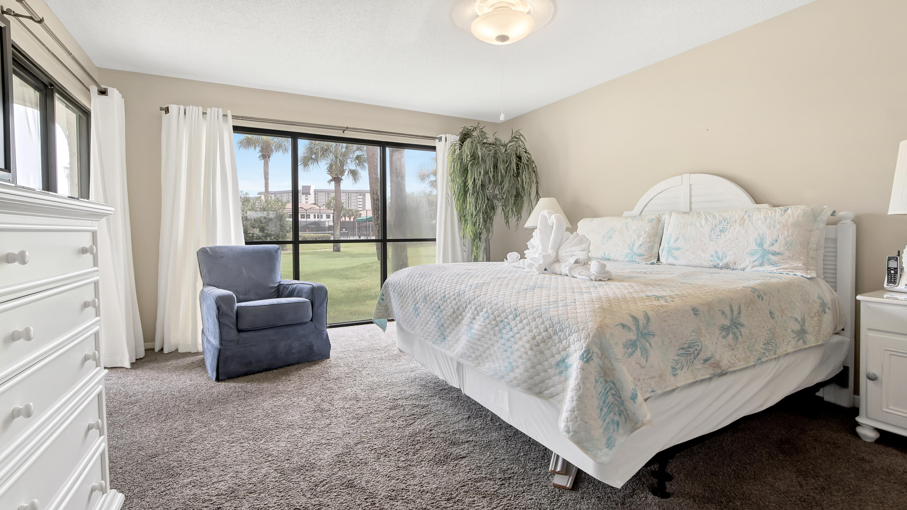 EDGEWATER - Residential