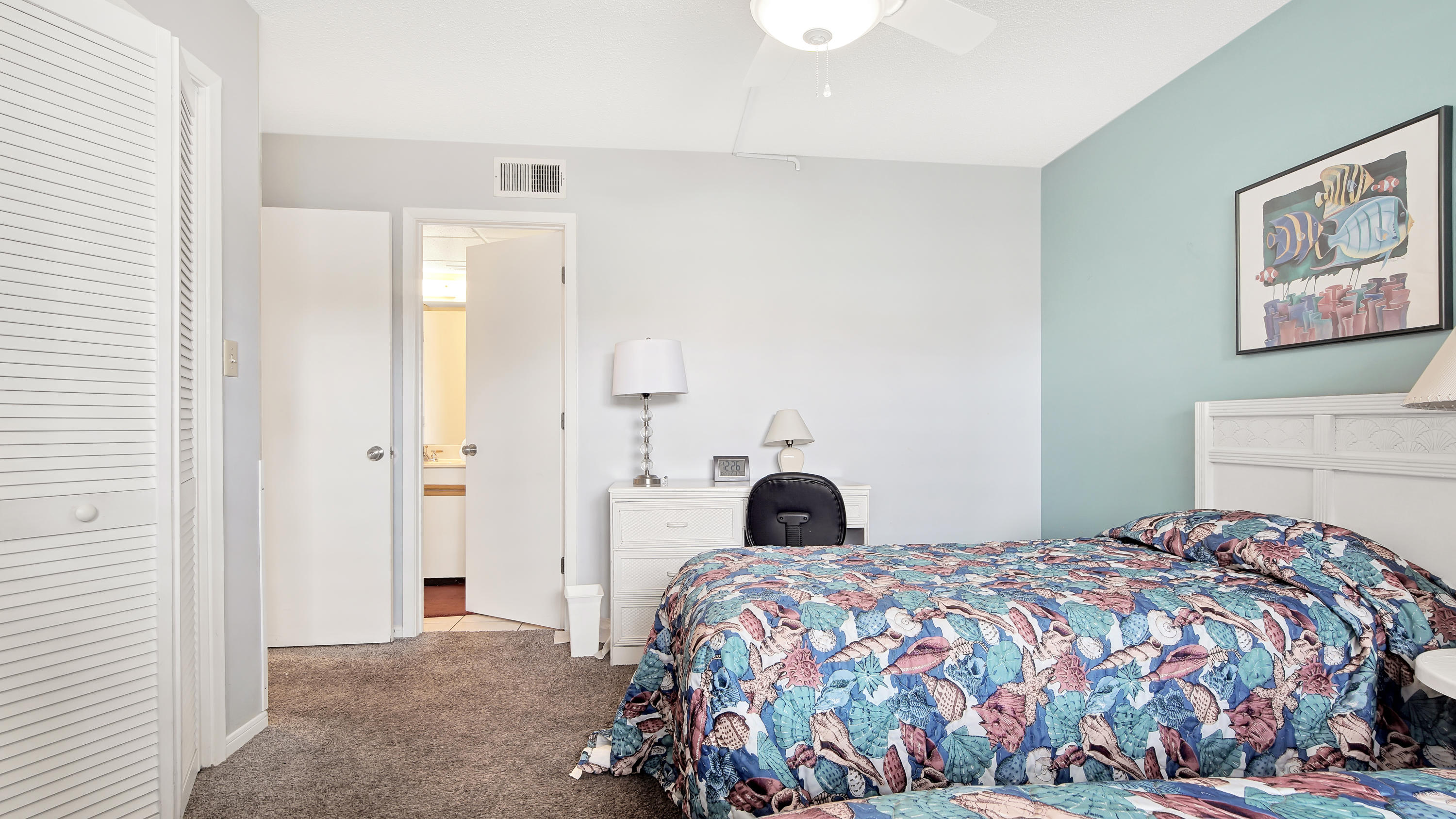 EDGEWATER - Residential