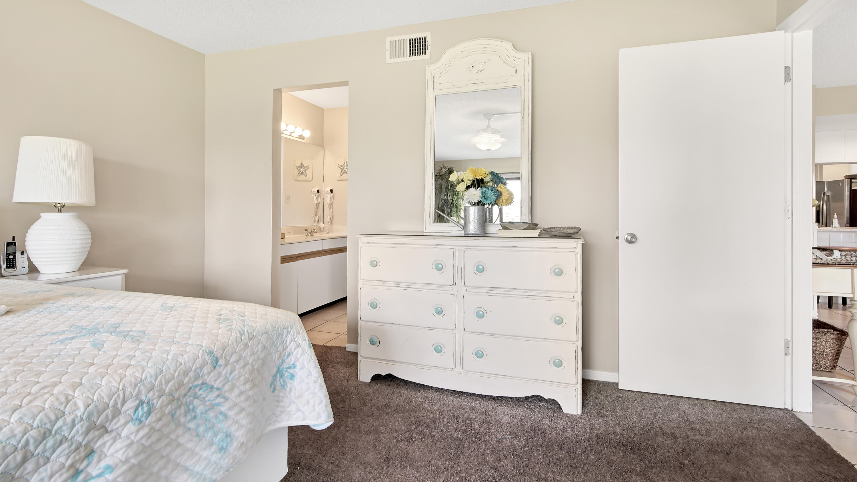 EDGEWATER - Residential