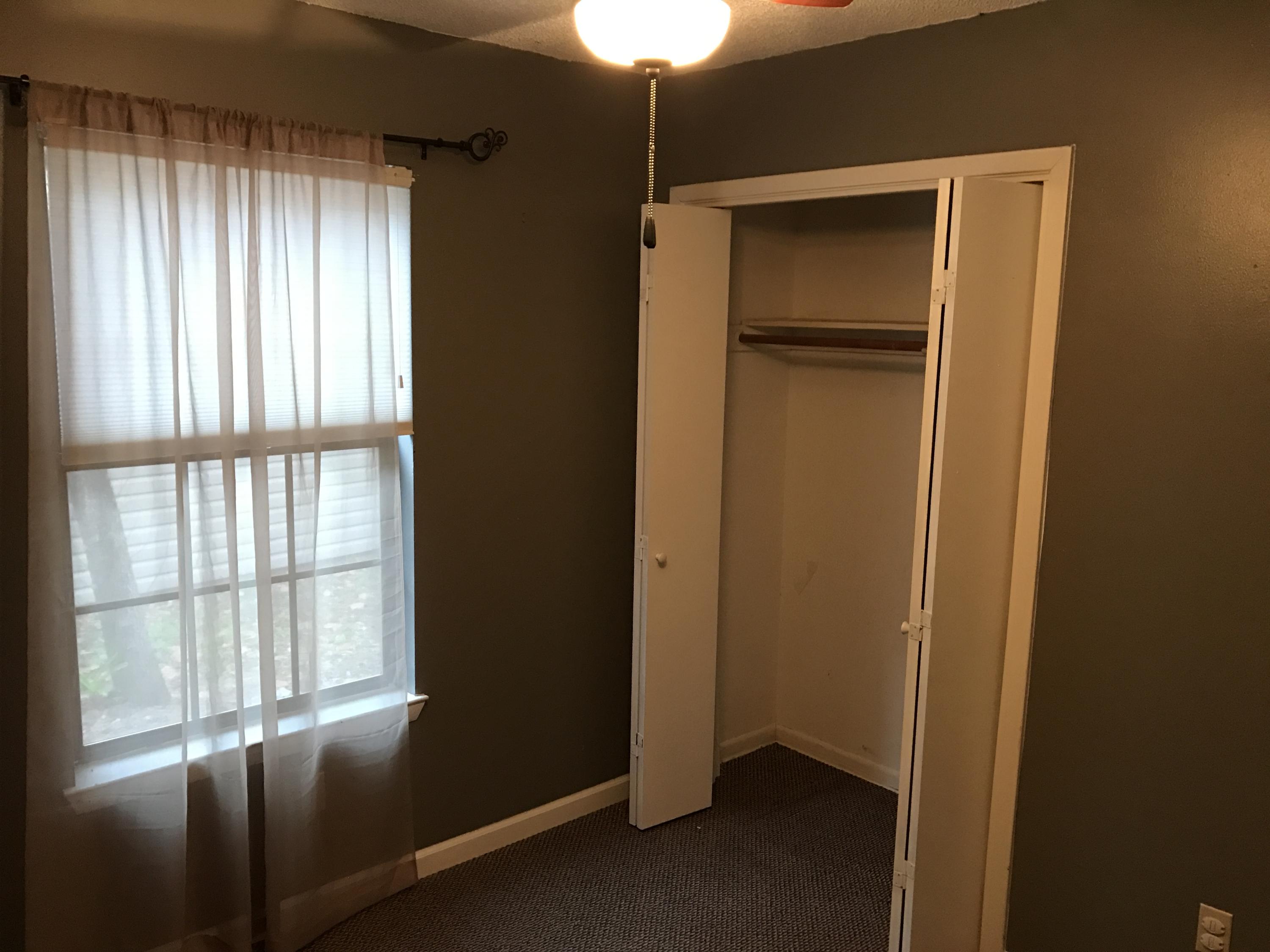 KELLY HILL ESTATES - Residential Lease