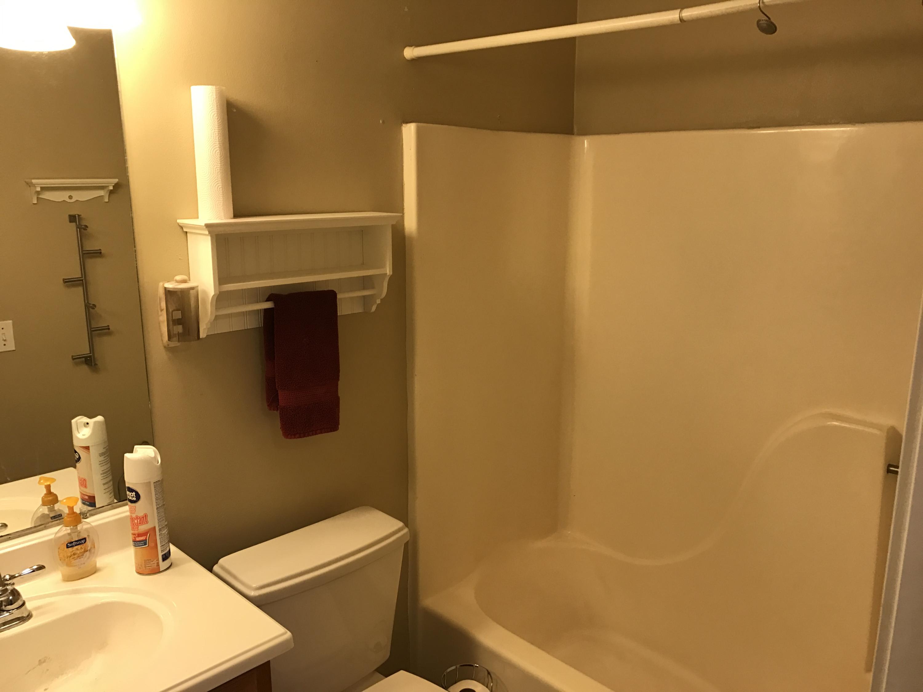 KELLY HILL ESTATES - Residential Lease