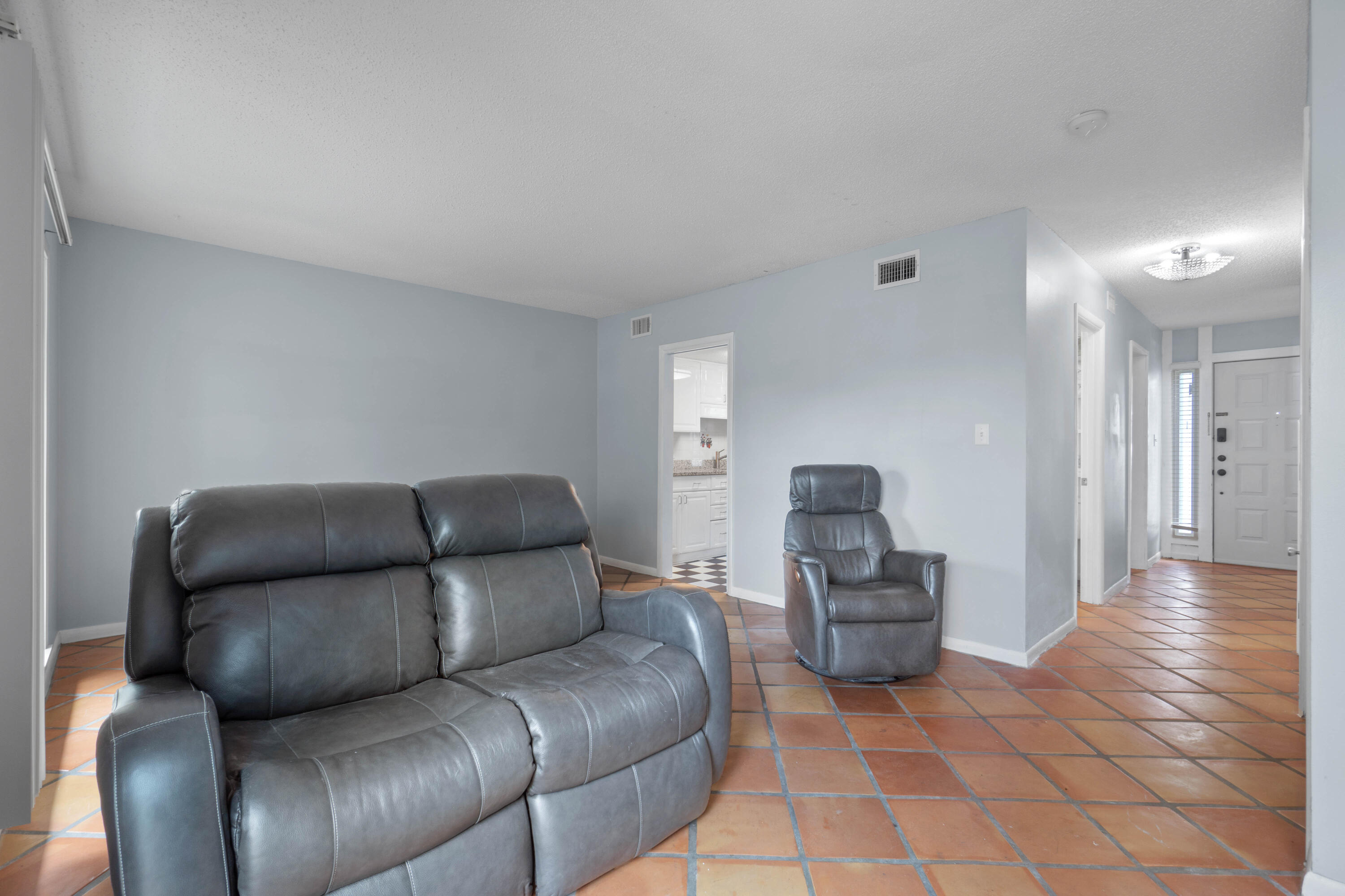 CASA DEL MAR - Residential