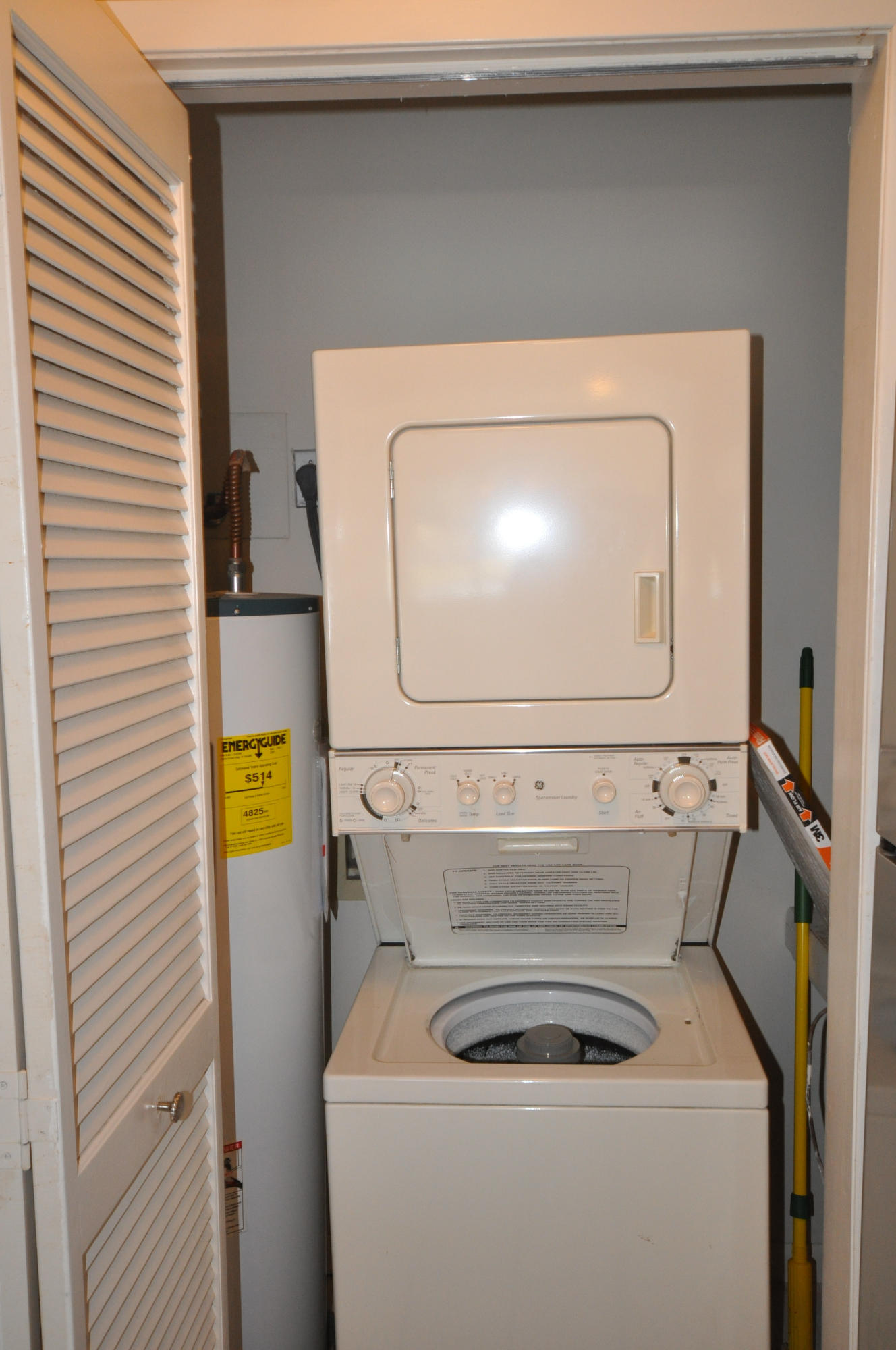 HARBOUR POINT CONDO - Residential