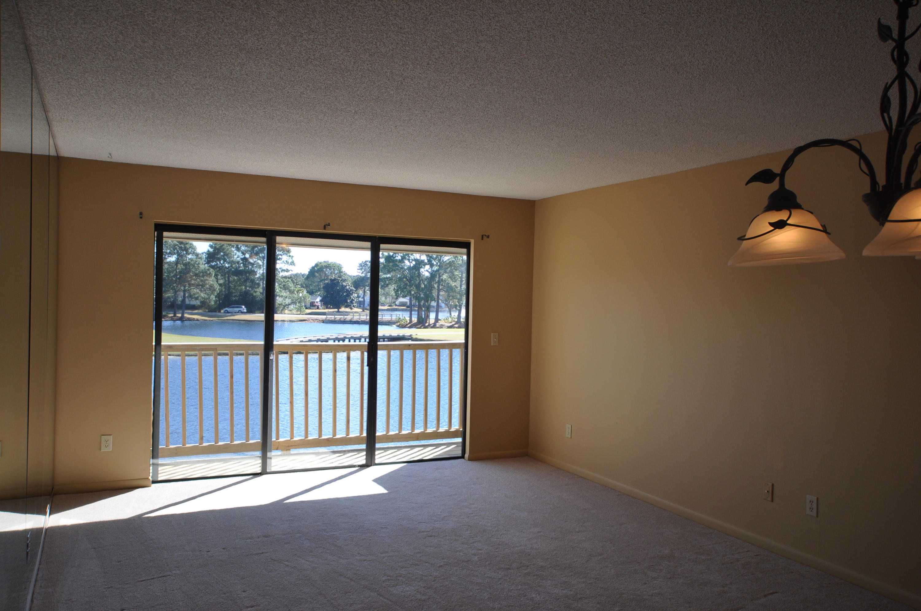 HARBOUR POINT CONDO - Residential