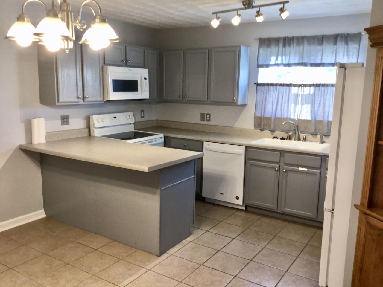 BRANDON OAKS 1ST ADDITION - Residential