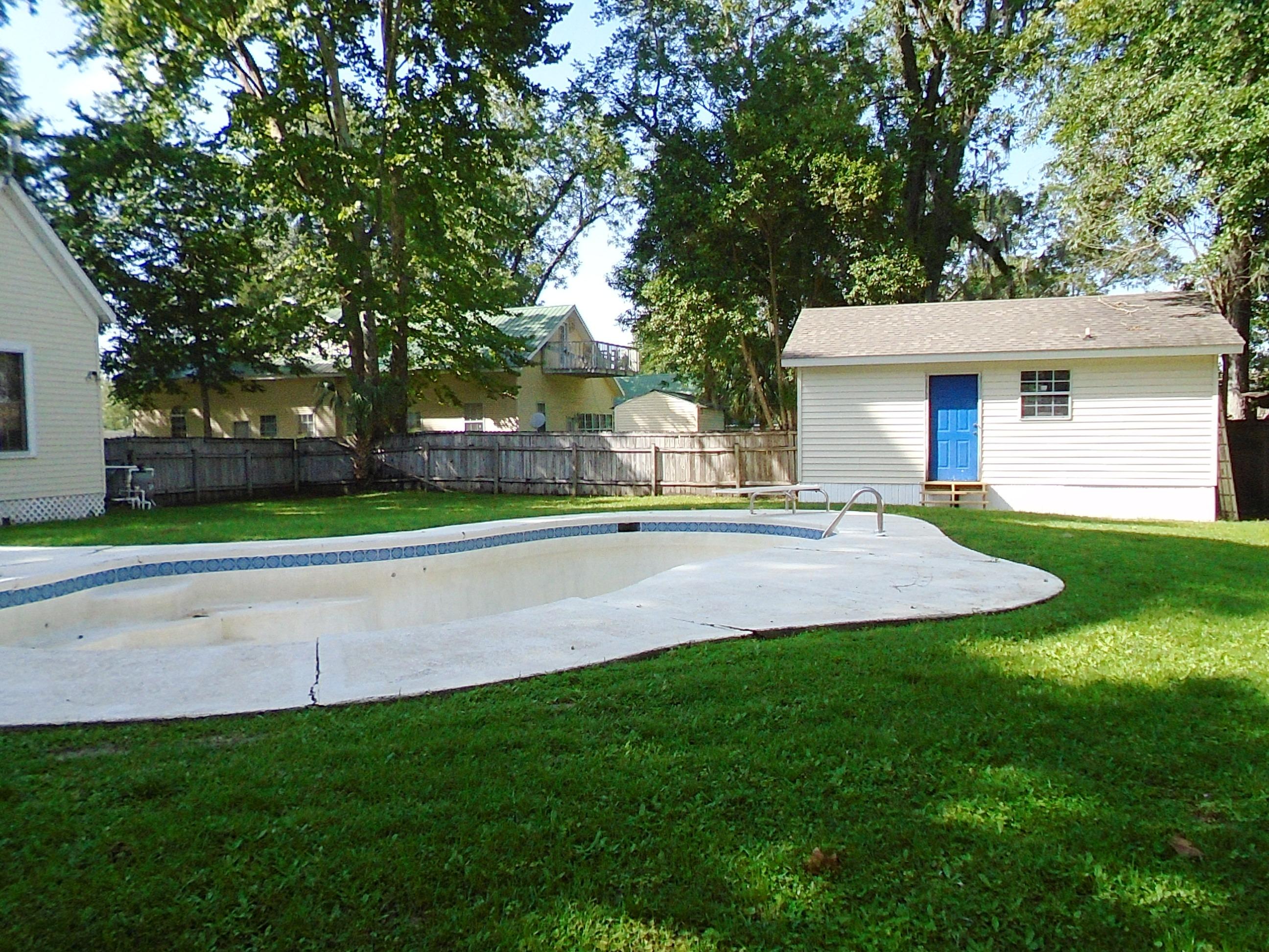 HUGHES ADD - Residential