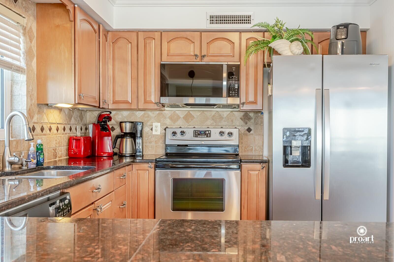 SHORELINE TOWERS 2 - Residential