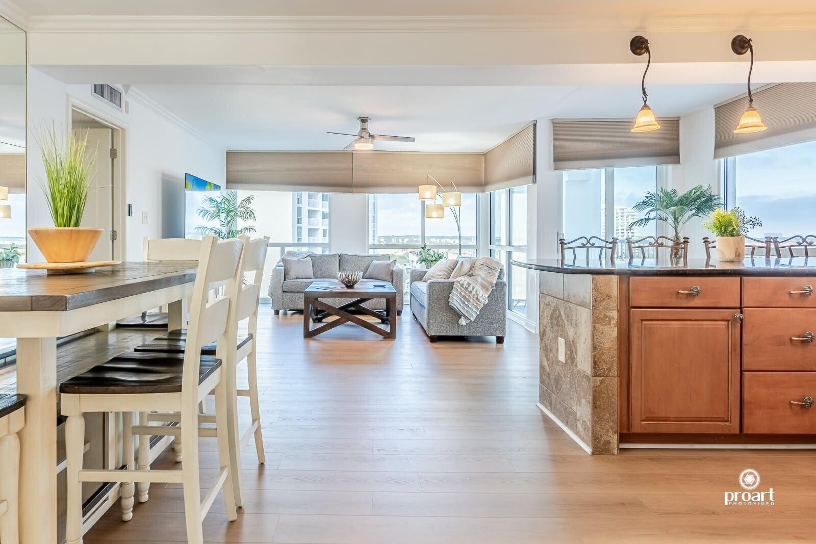 SHORELINE TOWERS 2 - Residential