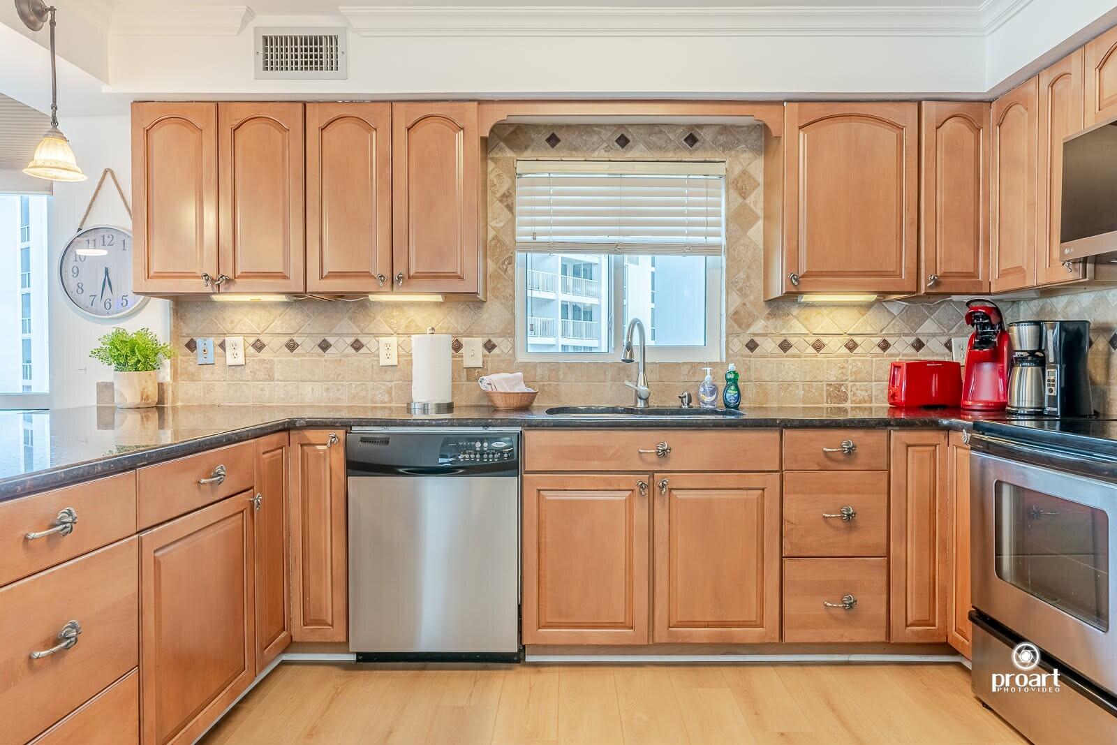 SHORELINE TOWERS 2 - Residential