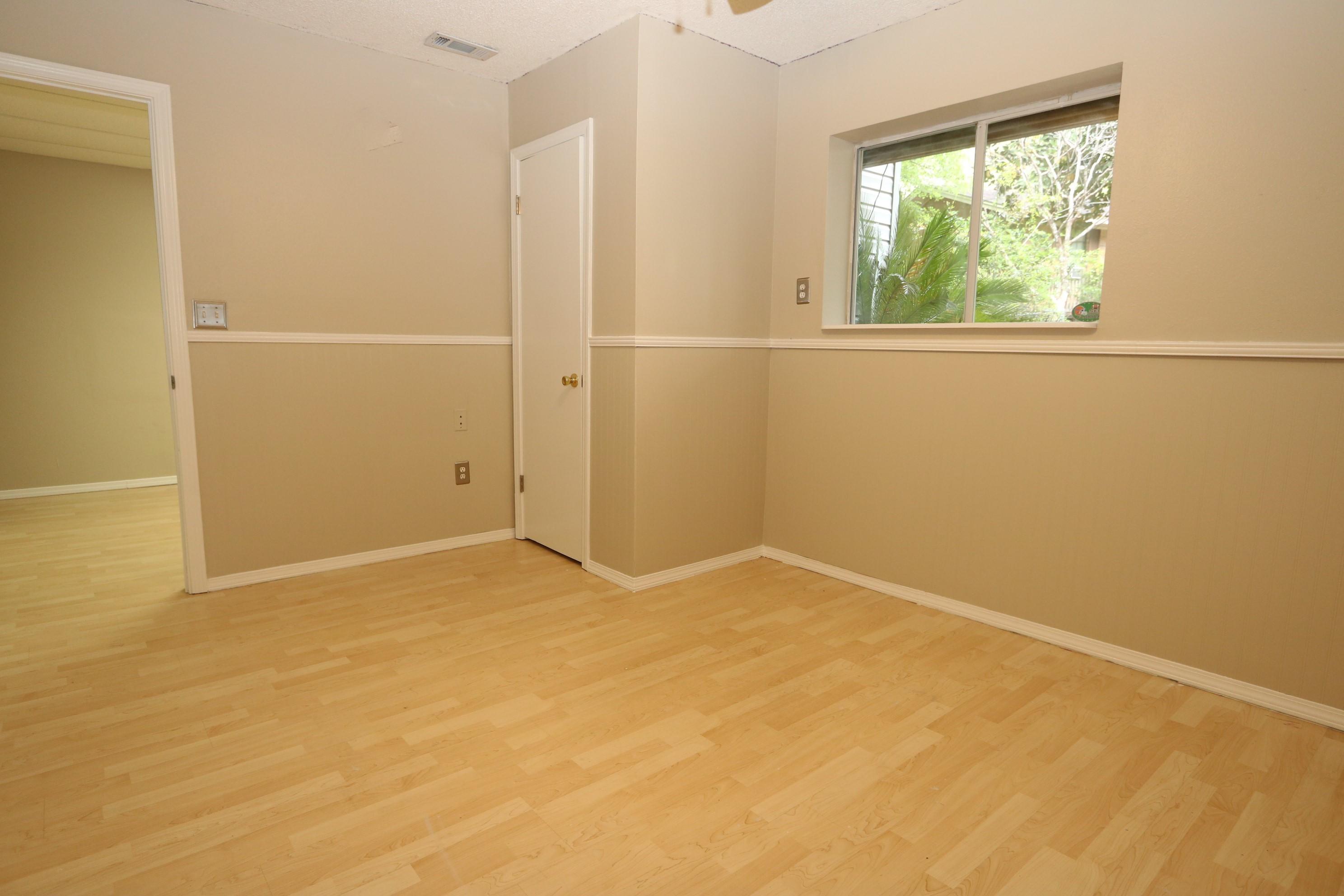 COUNTRYVIEW EST - Residential
