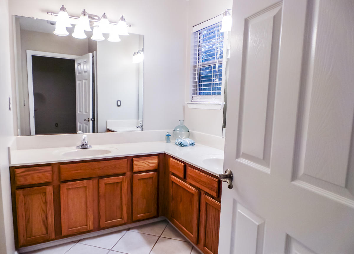 COUNTRYVIEW EST - Residential