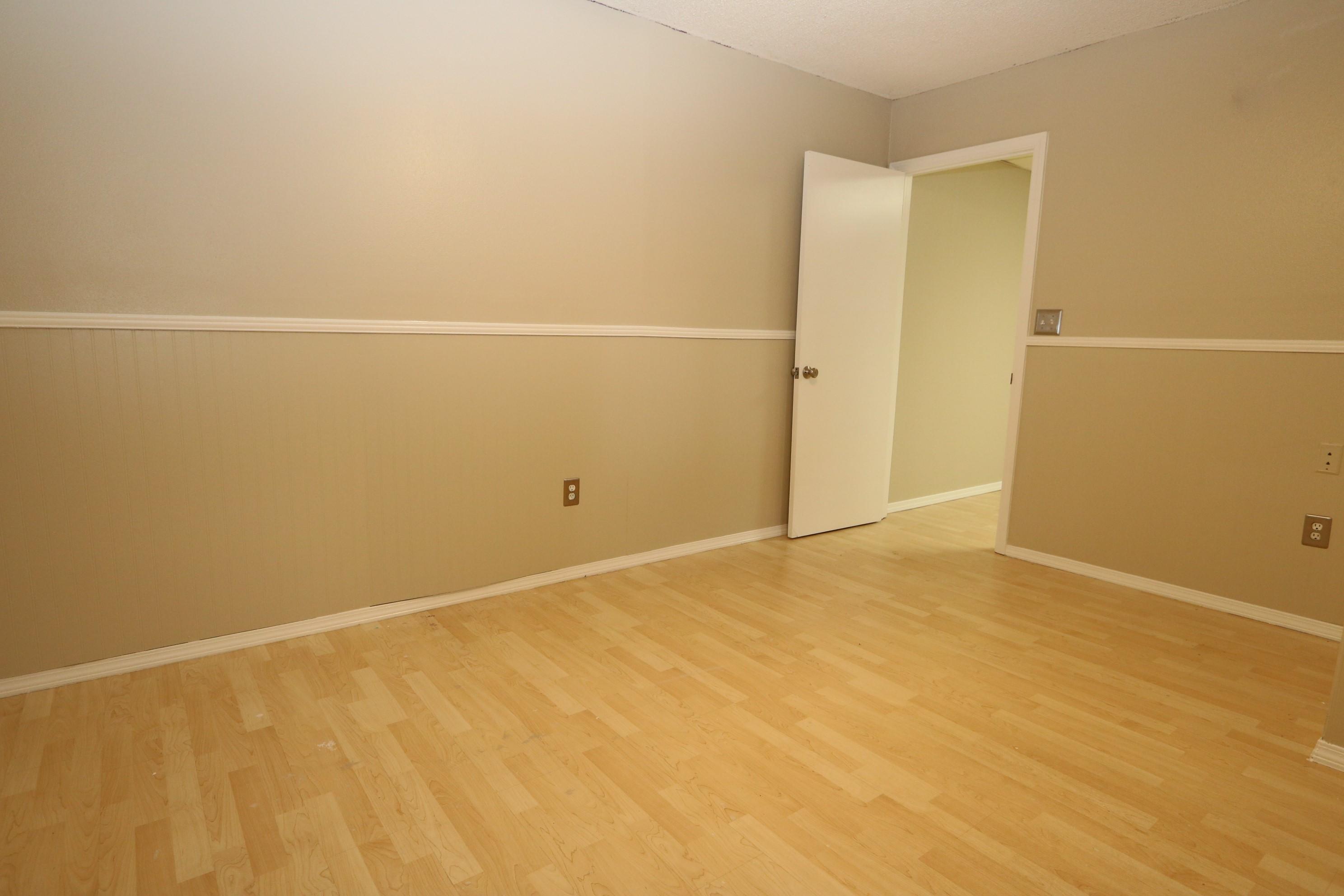 COUNTRYVIEW EST - Residential