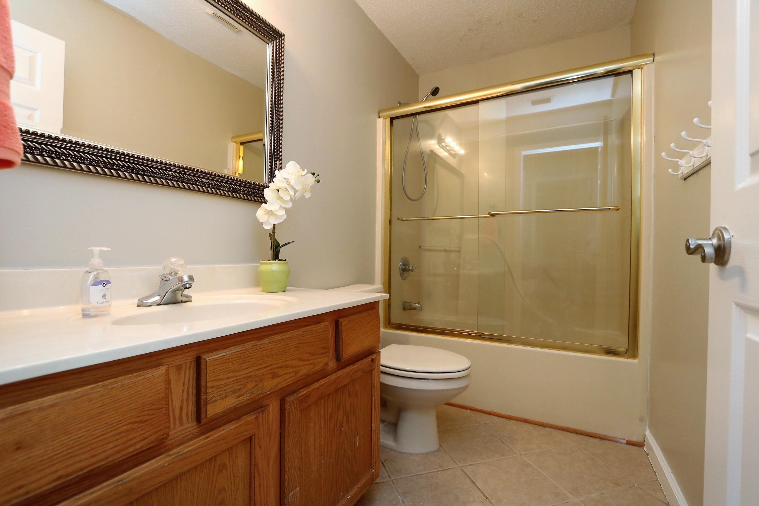 COUNTRYVIEW EST - Residential