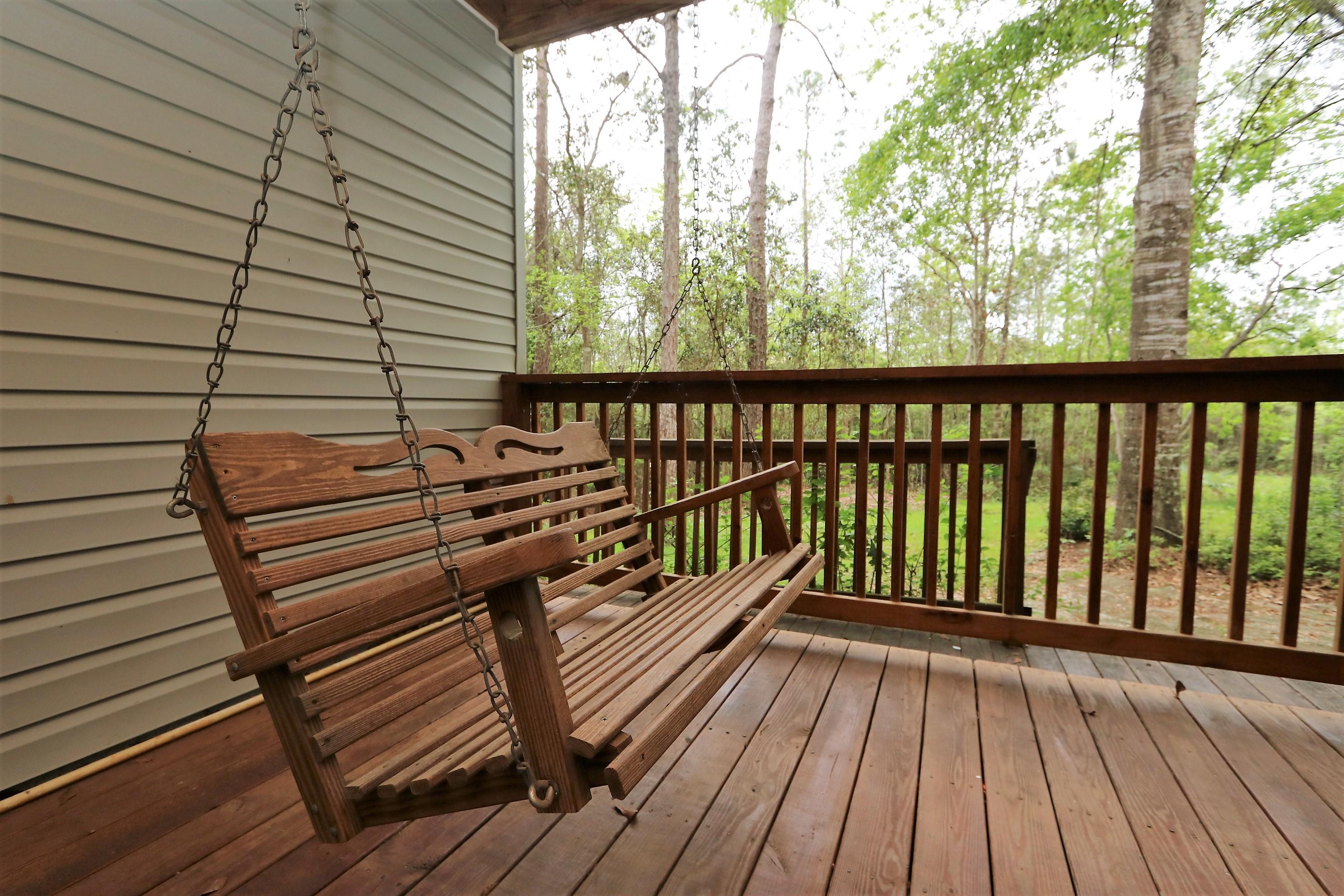 COUNTRYVIEW EST - Residential