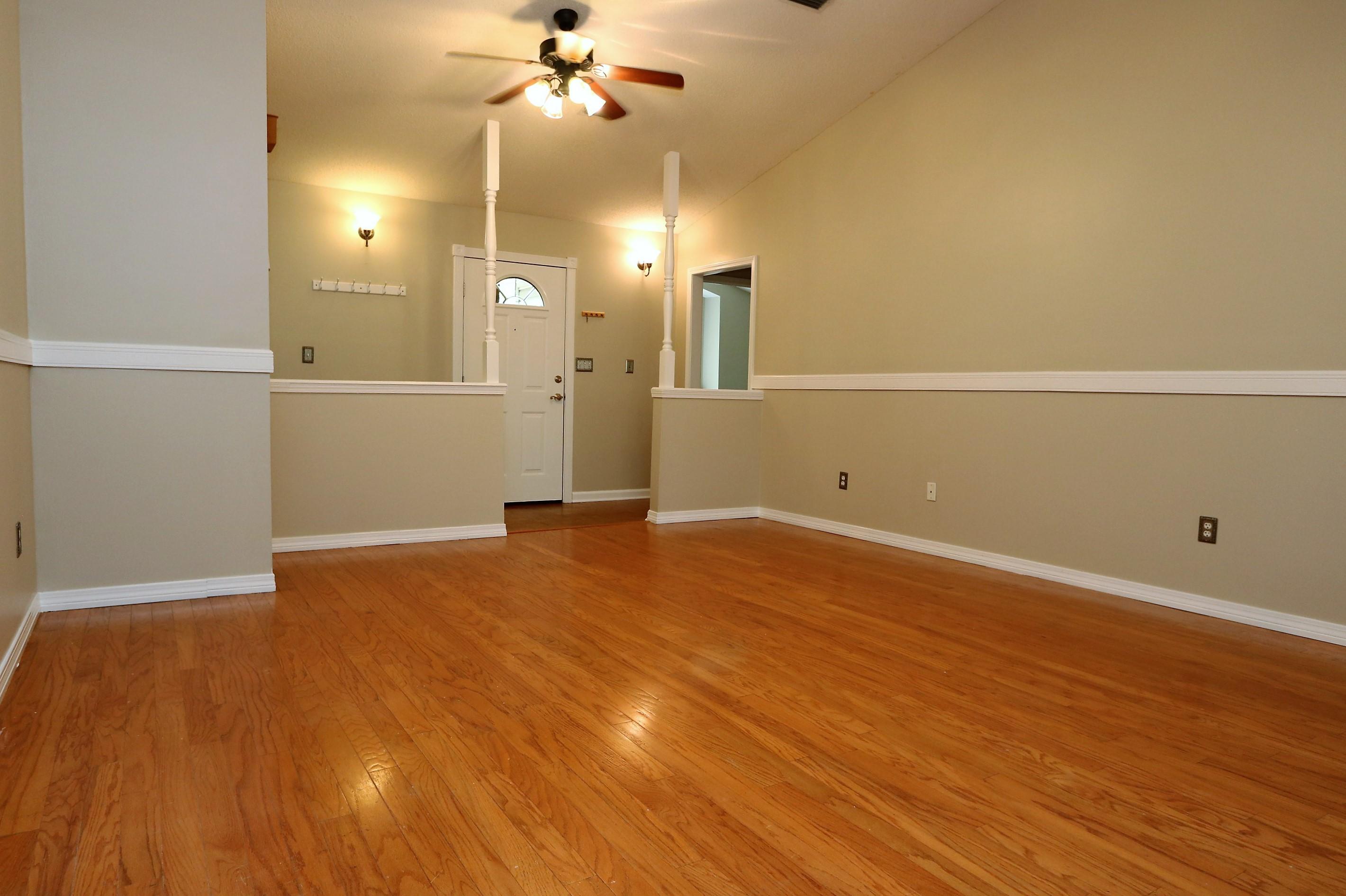 COUNTRYVIEW EST - Residential